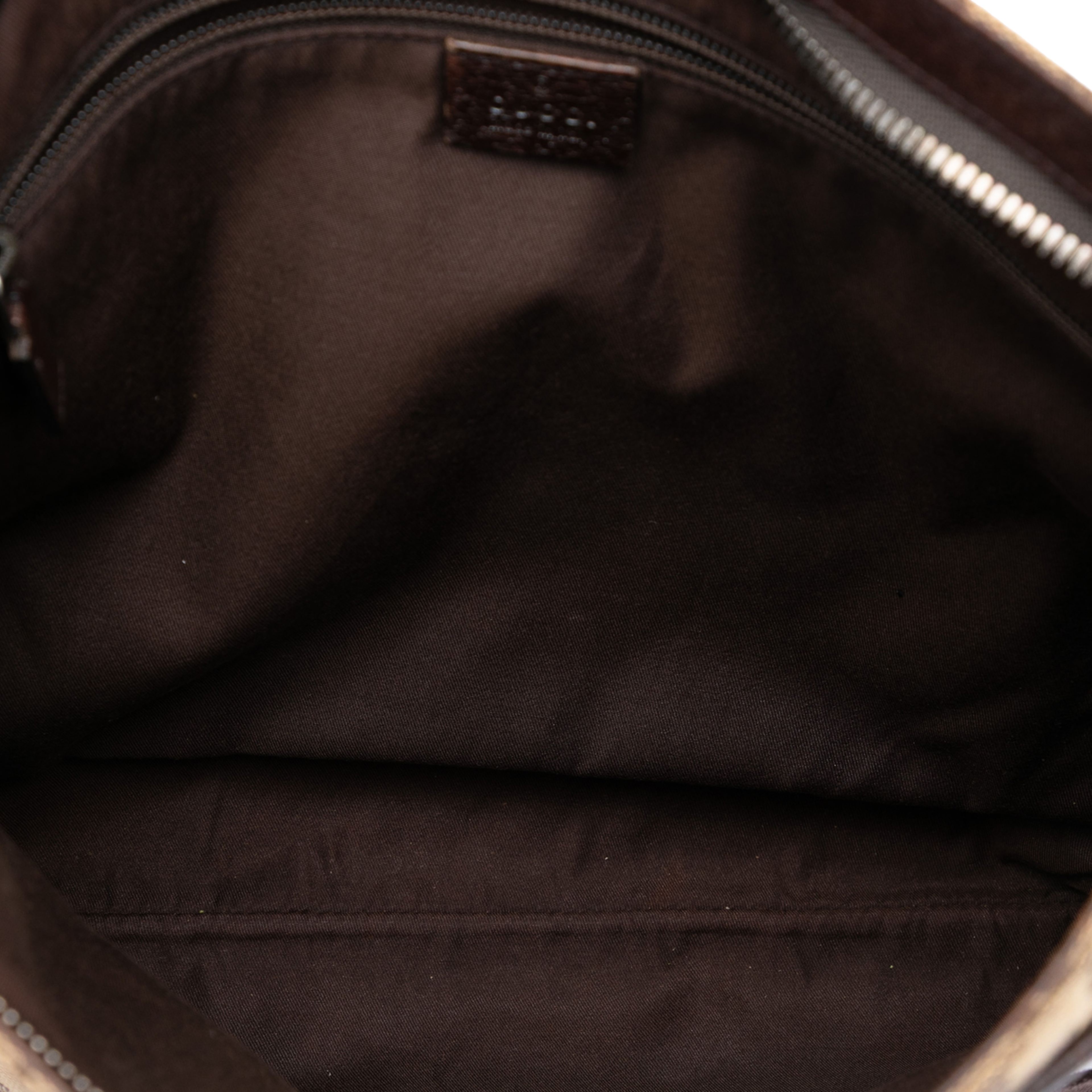Gucci Gg Canvas Crossbody, från Luxclusif, i färgen beige. Klicka för att öppna bilden i stort format