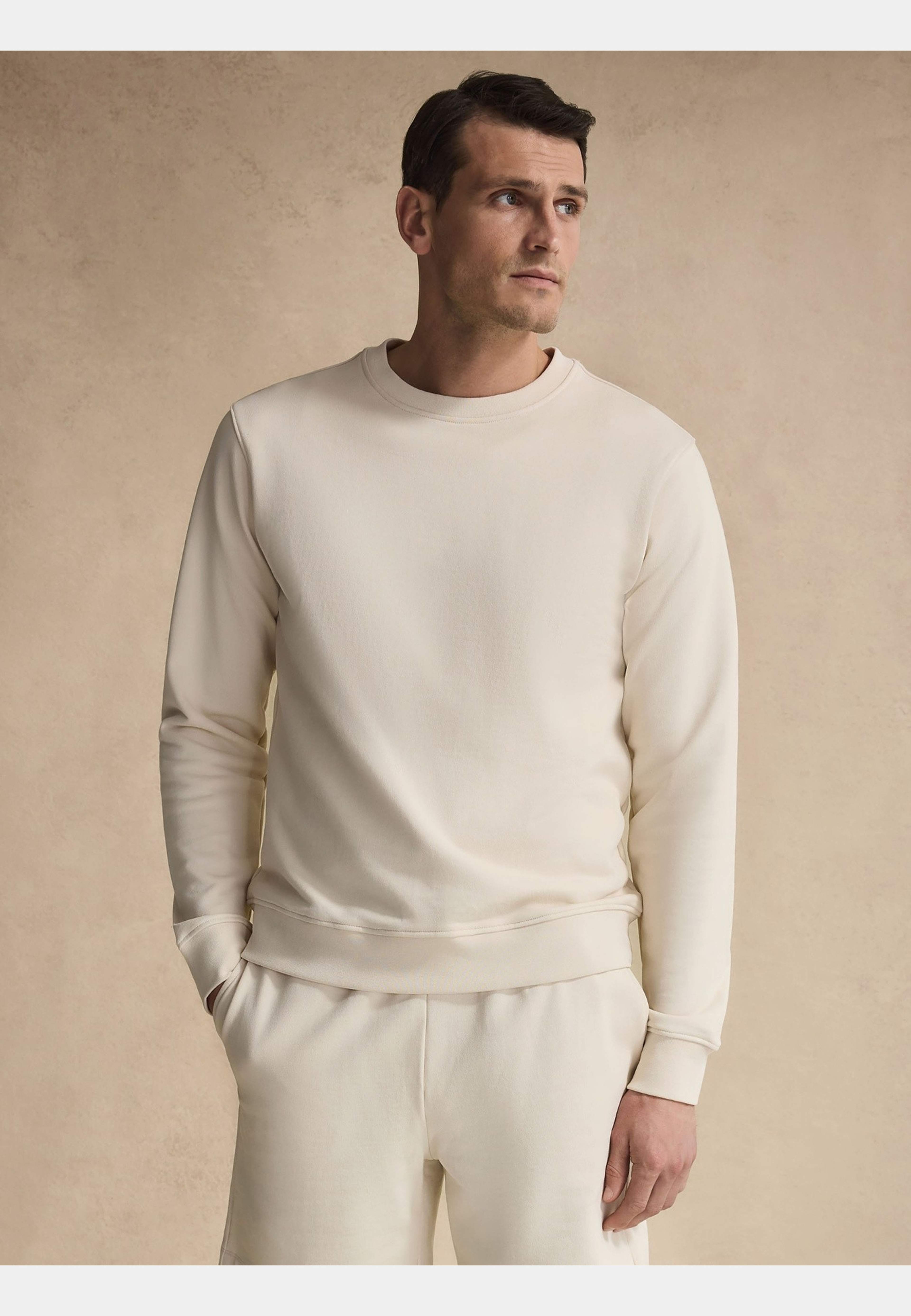 Cotton L/s Crew Neck Sweatshirt, från John Henric, i färgen beige. Klicka för att öppna bilden i stort format