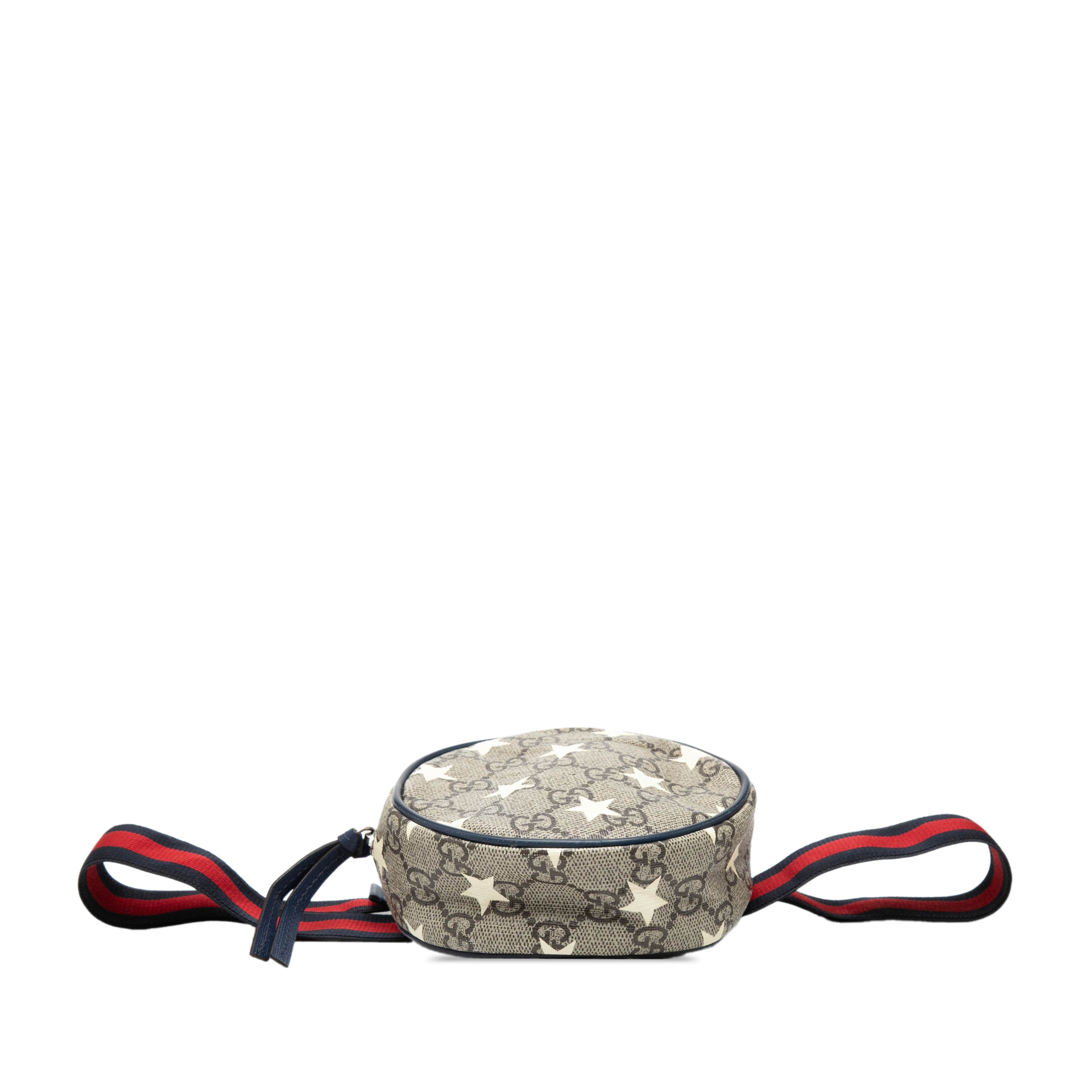 Gucci Kids Gg Supreme Stars Web Belt Bag, från Luxclusif, i färgen beige. Klicka för att öppna bilden i stort format