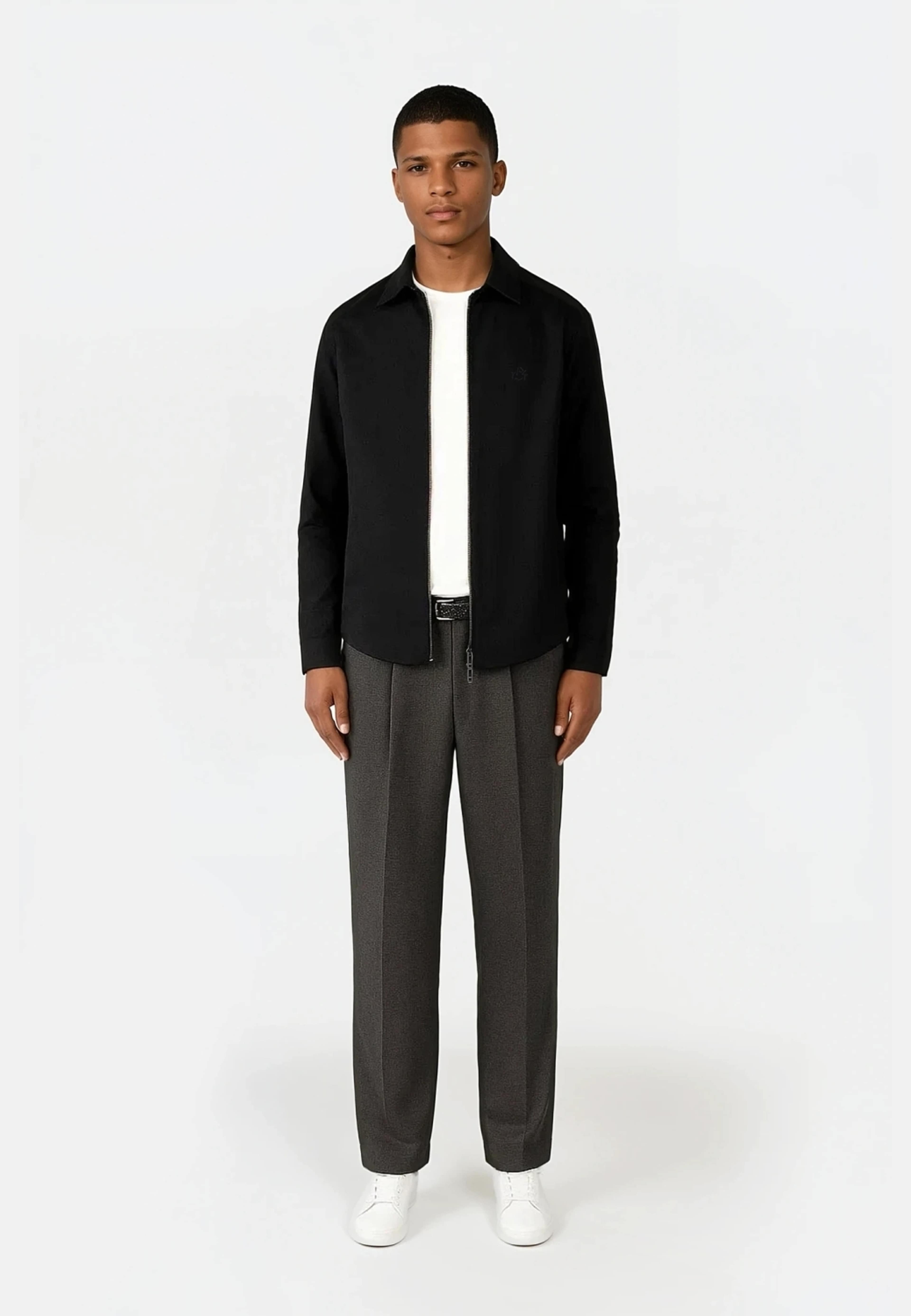 Aden Oxford Zip, från Ciszere, i färgen black. Klicka för att öppna bilden i stort format