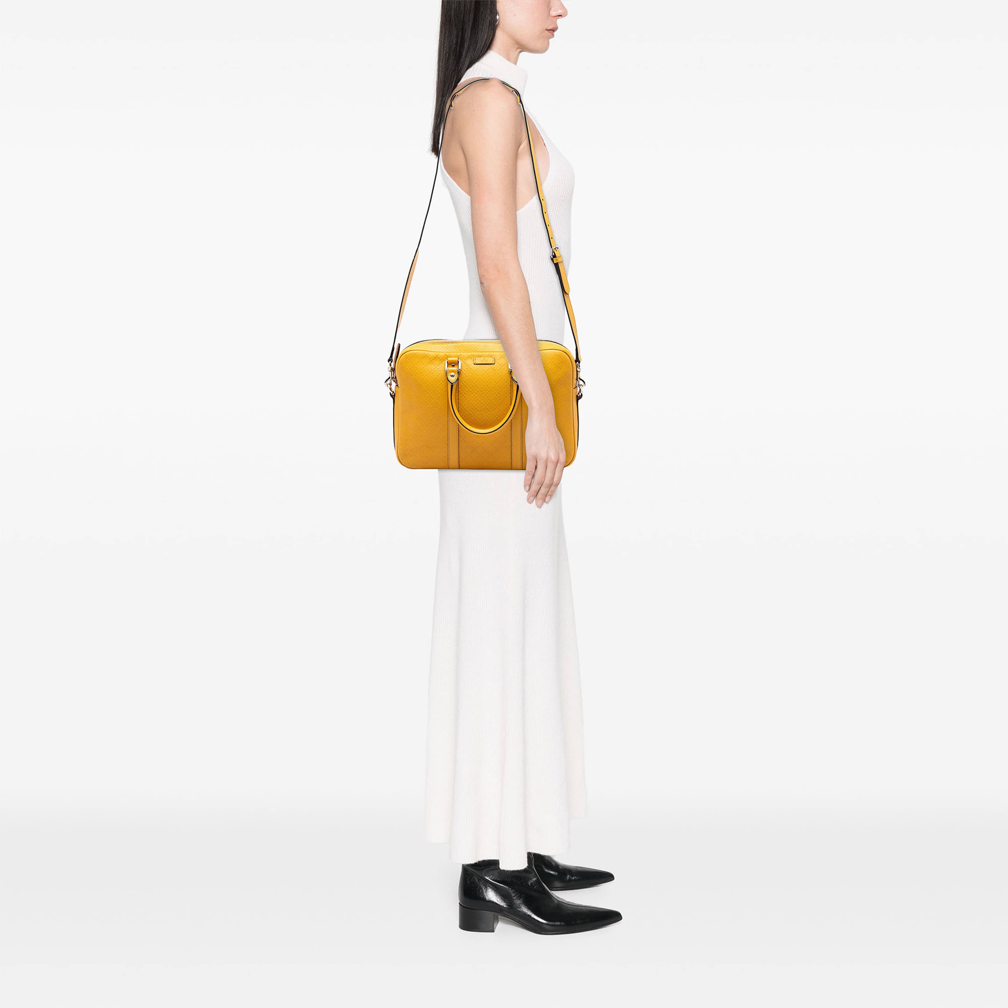 Gucci Medium Diamante Bright Leather Business Bag, från Luxclusif, i färgen yellow. Klicka för att öppna bilden i stort format