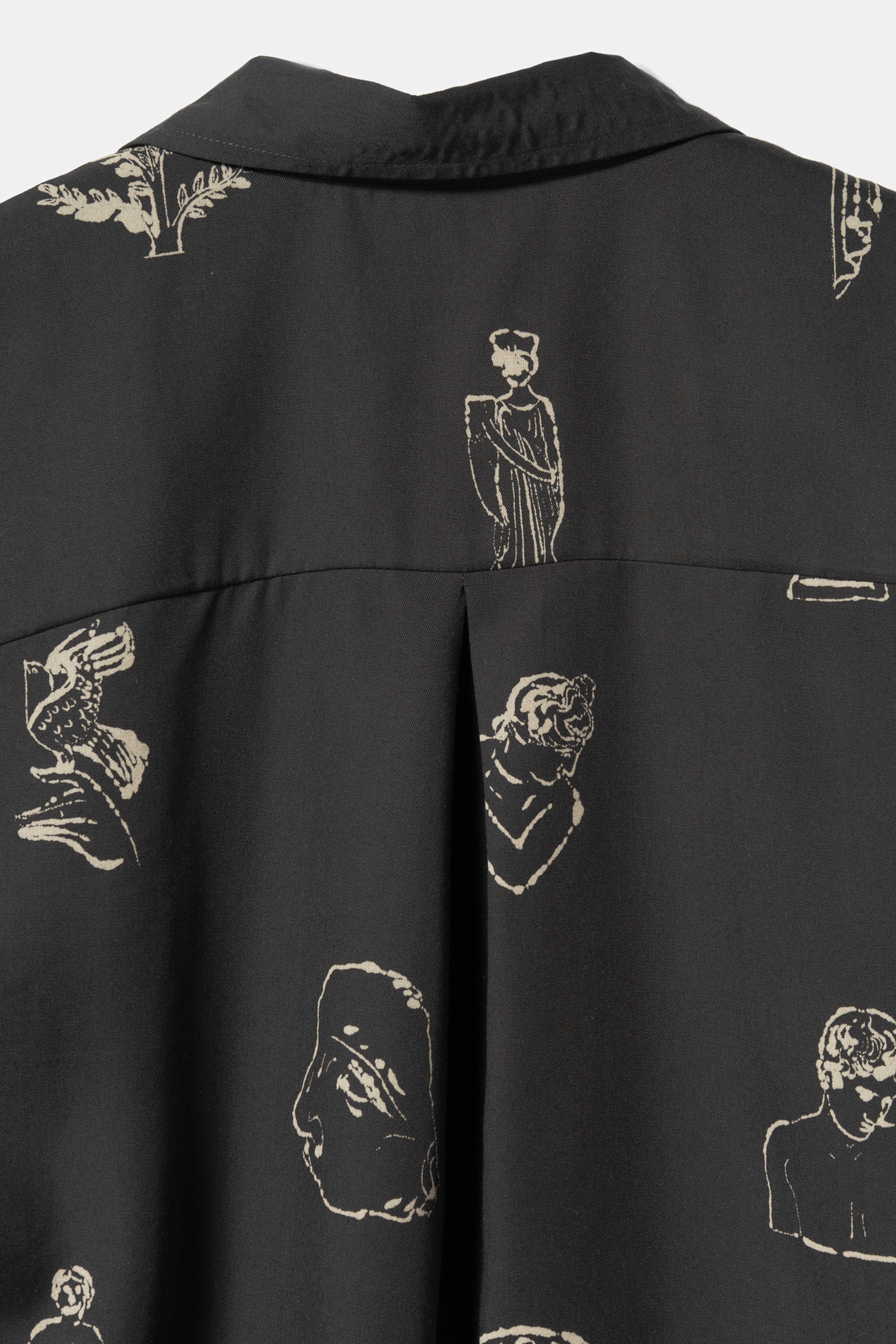 Wendely Aop, från ELVINE, i färgen night grey. Klicka för att öppna bilden i stort format