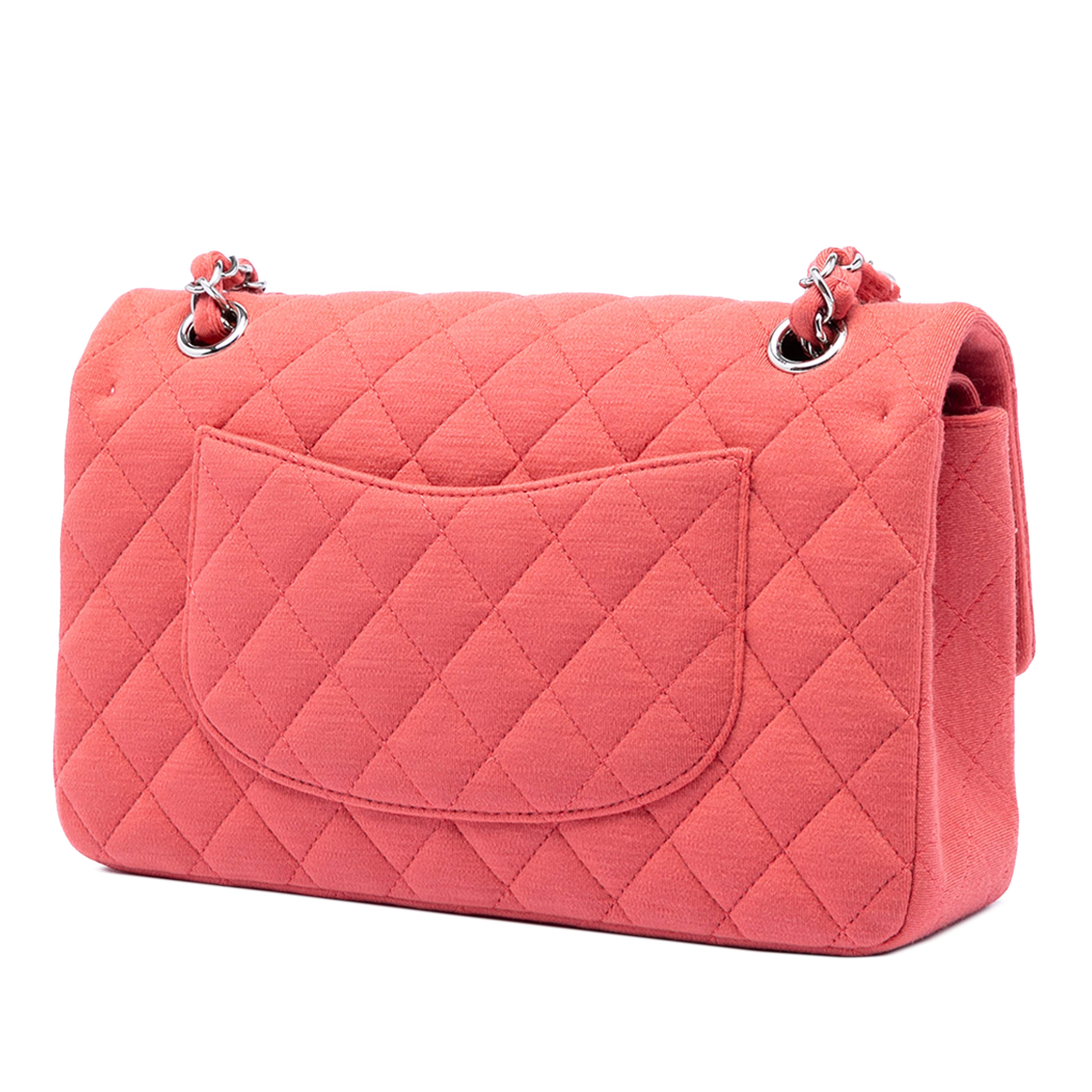 Chanel Medium Classic Jersey Double Flap, från Luxclusif, i färgen blush. Klicka för att öppna bilden i stort format