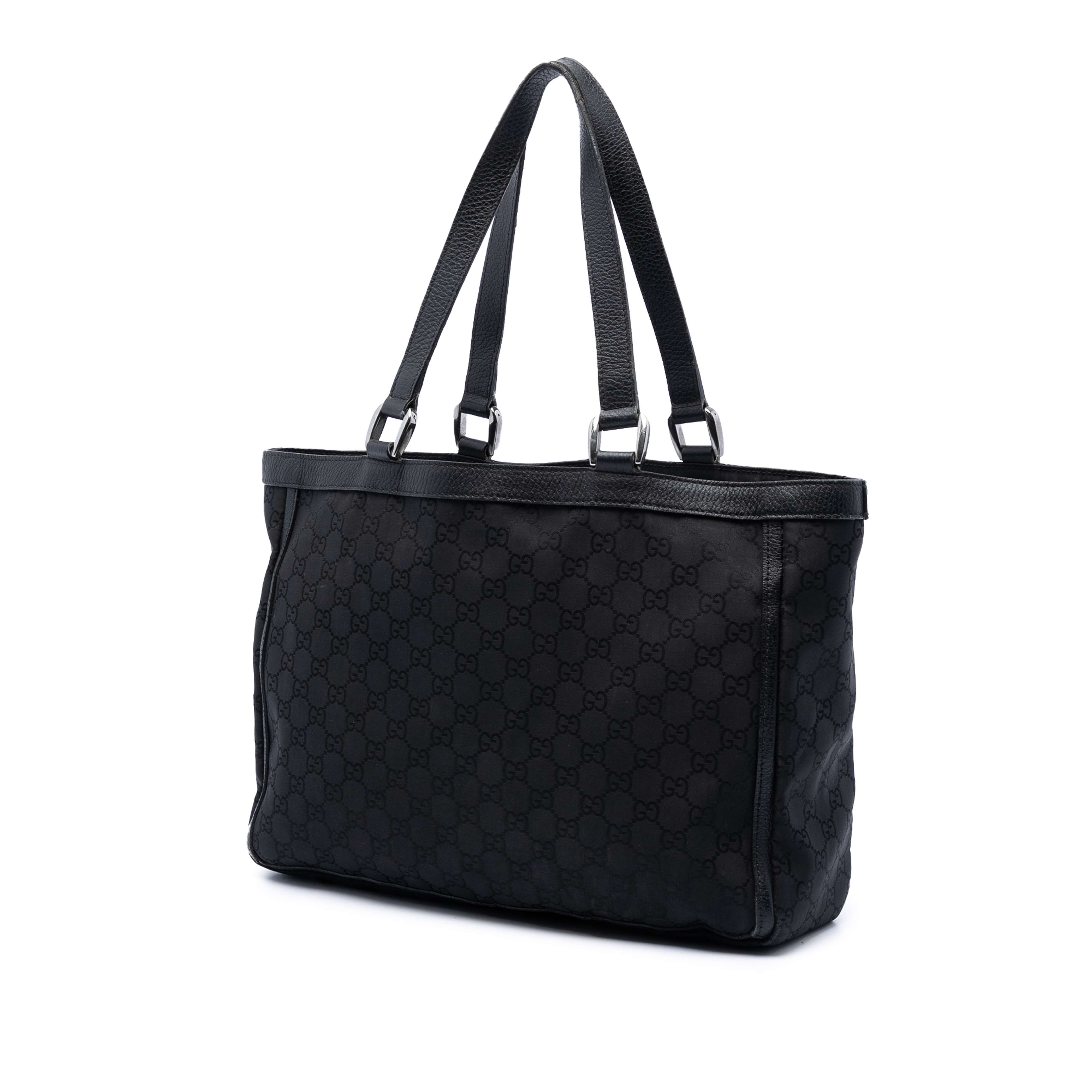 Gucci Gg Canvas Abbey D Ring Pocket Tote, från Luxclusif, i färgen svart. Klicka för att öppna bilden i stort format