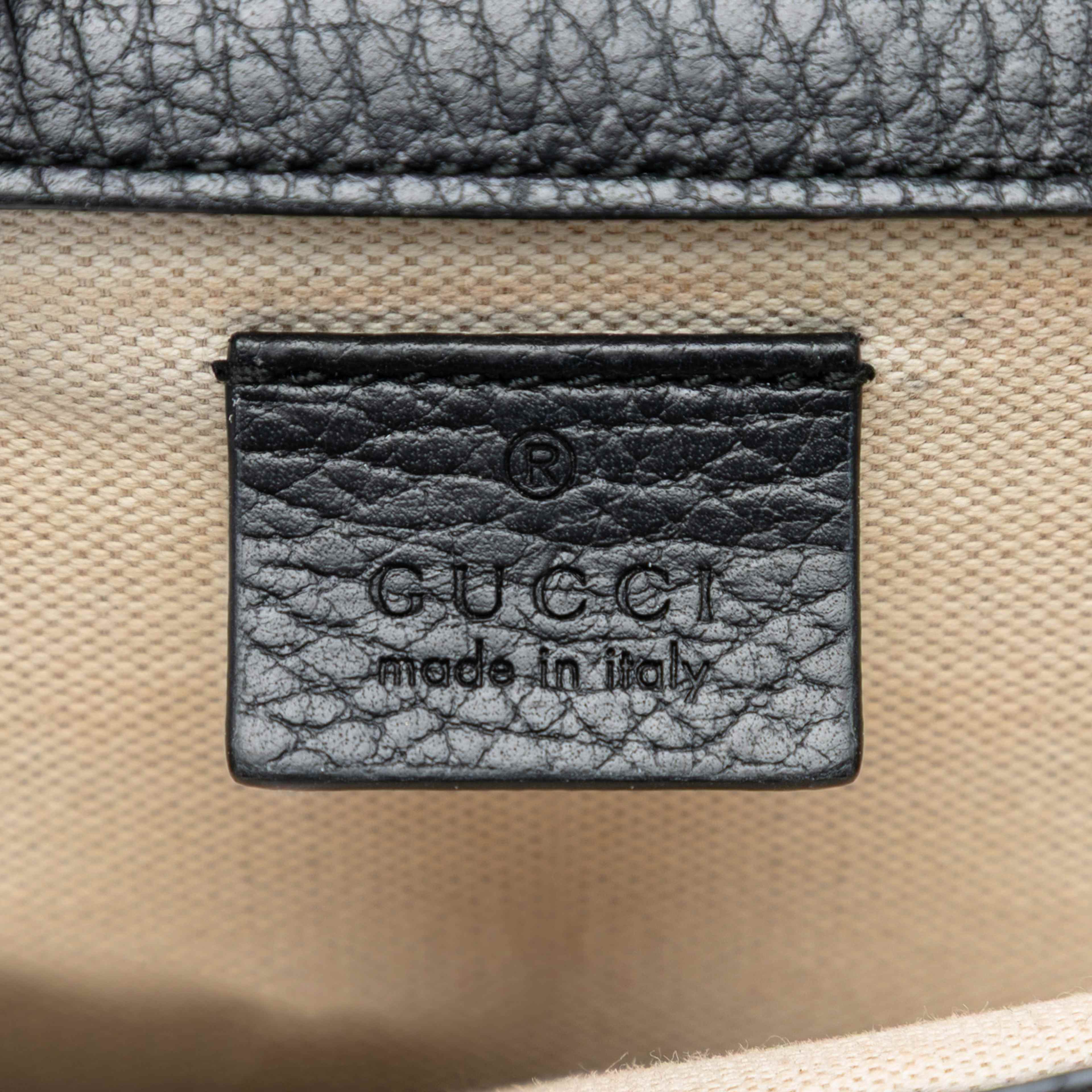 Gucci Medium Calfskin Dionysus Shoulder Bag, från Luxclusif, i färgen black. Klicka för att öppna bilden i stort format