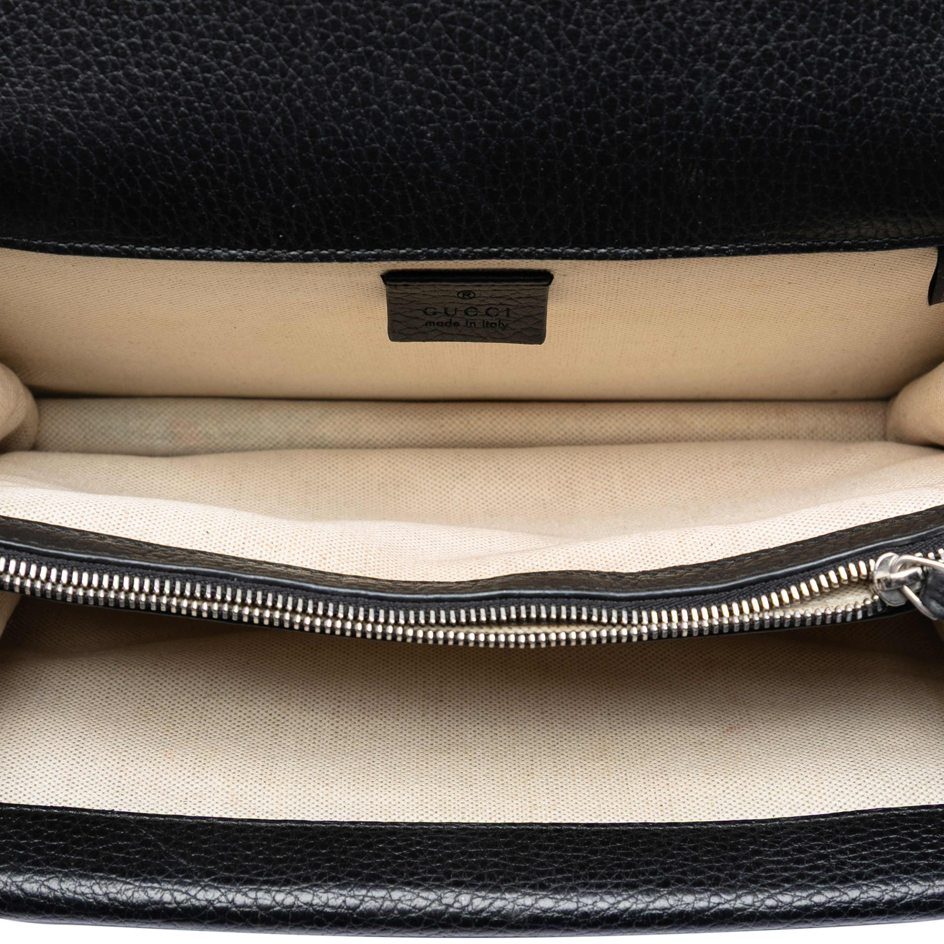 Gucci Medium Calfskin Dionysus Shoulder Bag, från Luxclusif, i färgen black. Klicka för att öppna bilden i stort format