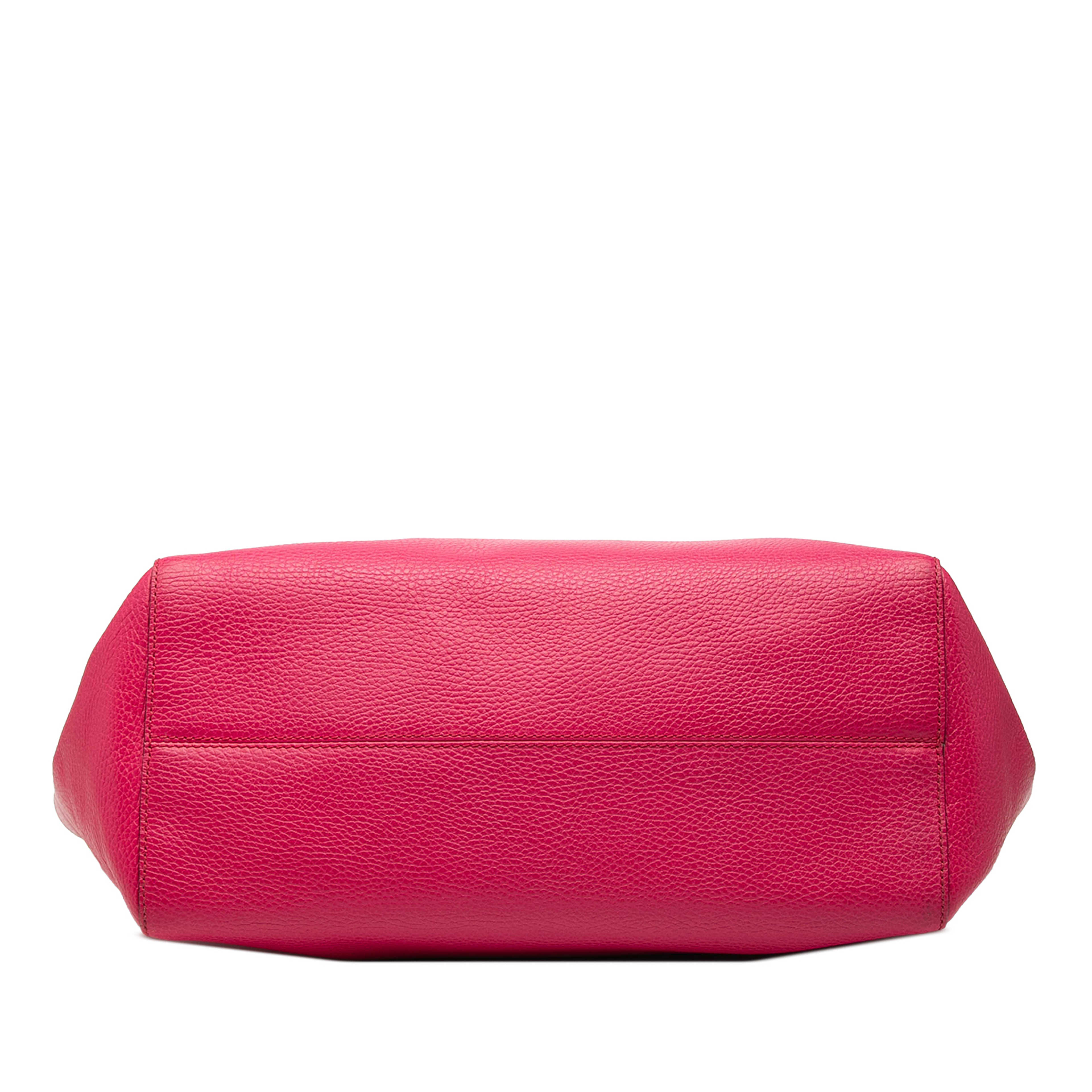 Gucci Medium Leather Swing Tote, från Luxclusif, i färgen rosa. Klicka för att öppna bilden i stort format