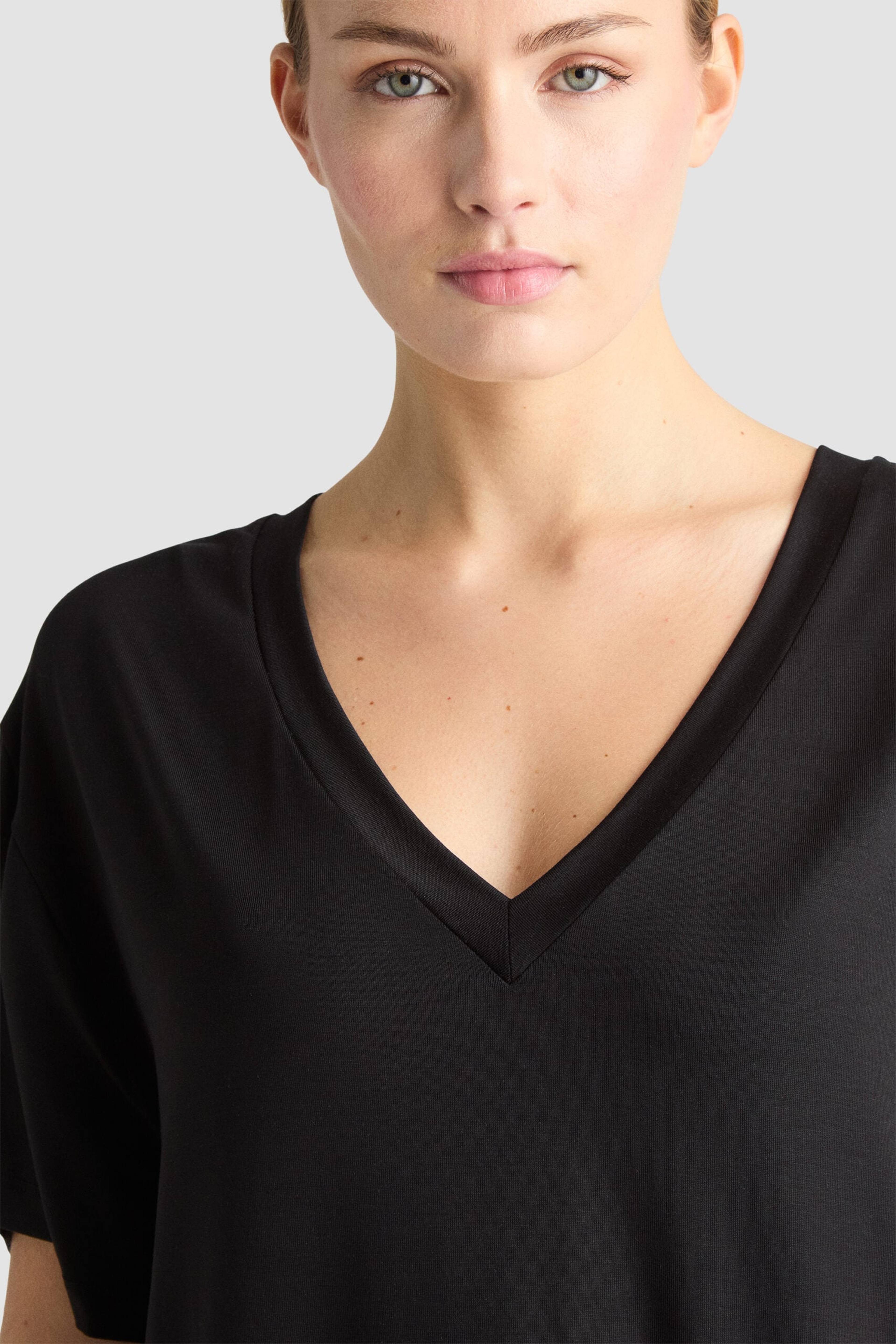 Sinna Dress - Black, från Residus, i färgen black. Klicka för att öppna bilden i stort format