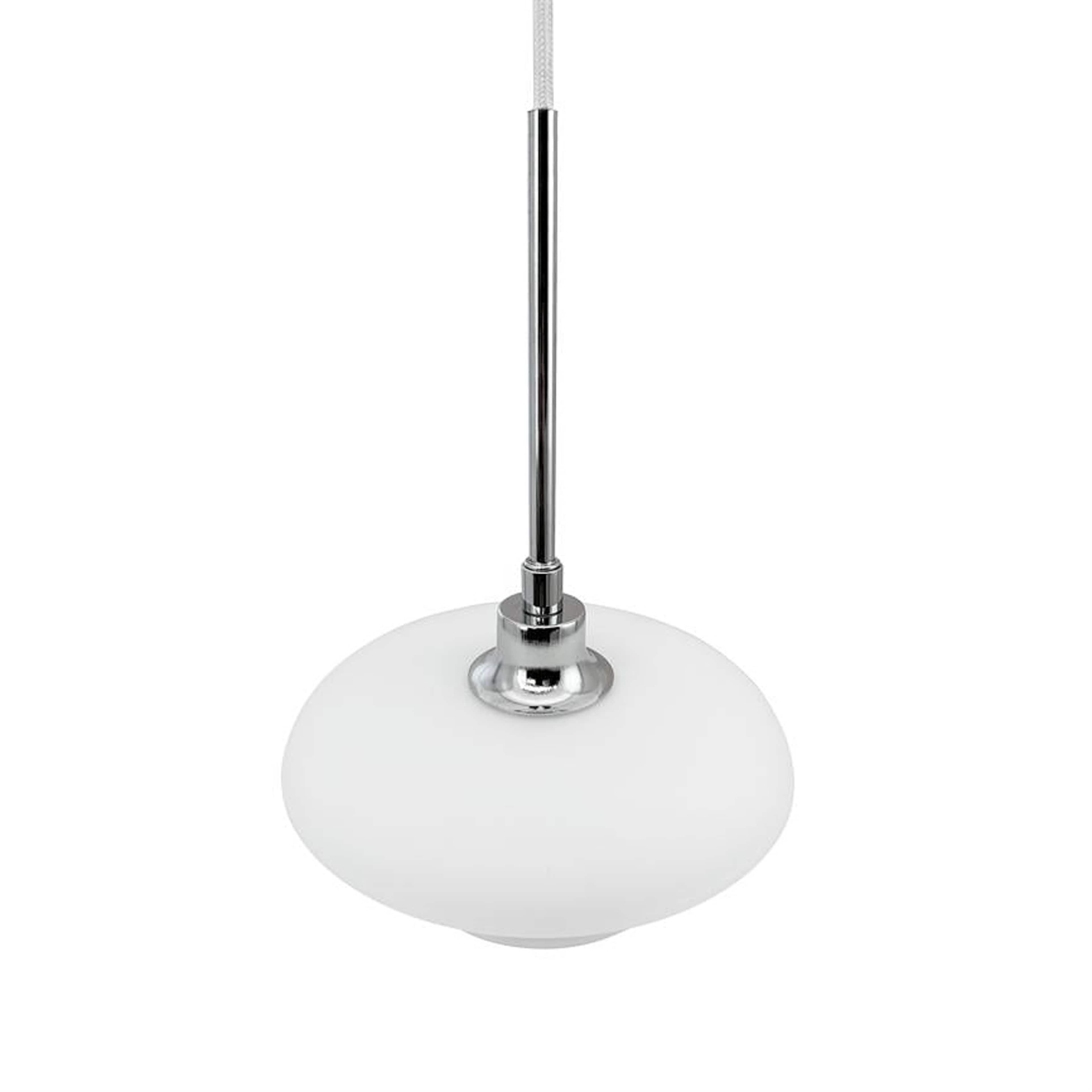 Ava D20 Pendant Opal, från Dyberg Larsen, i färgen opal/ chrome. Klicka för att öppna bilden i stort format