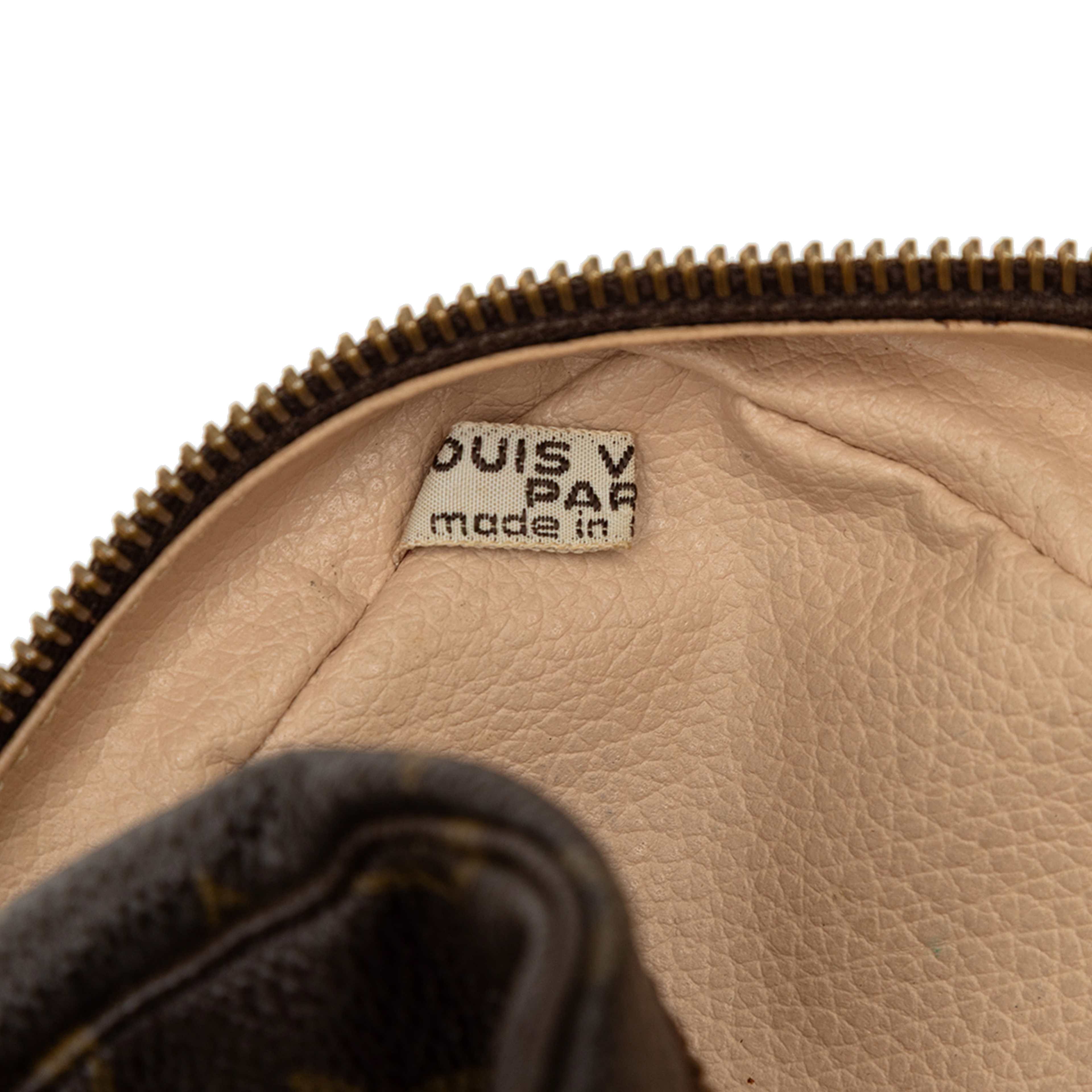 Louis Vuitton Monogram Trousse Toilette 23, från Luxclusif, i färgen brown. Klicka för att öppna bilden i stort format