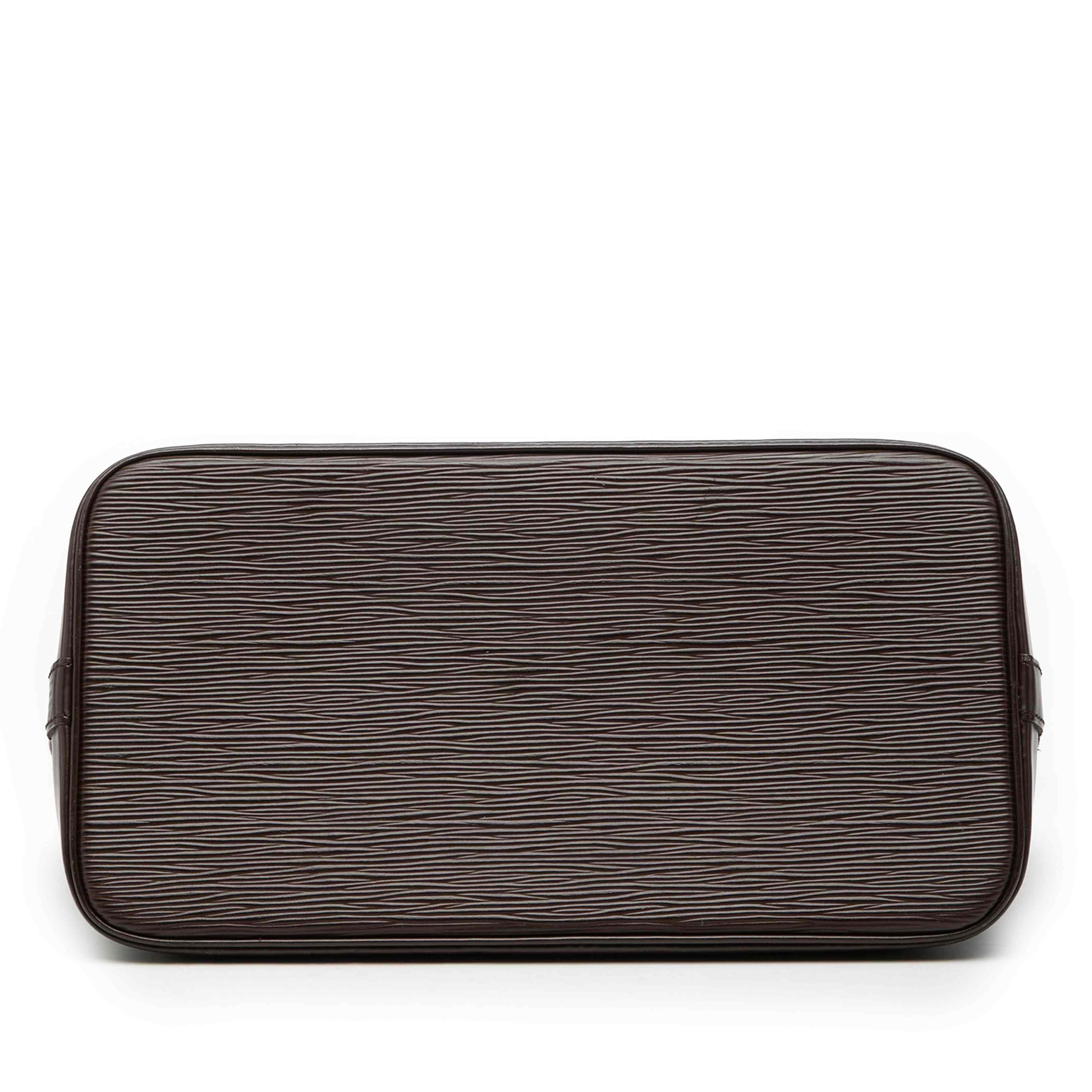Louis Vuitton Epi Alma Pm, från Luxclusif, i färgen dark brown. Klicka för att öppna bilden i stort format