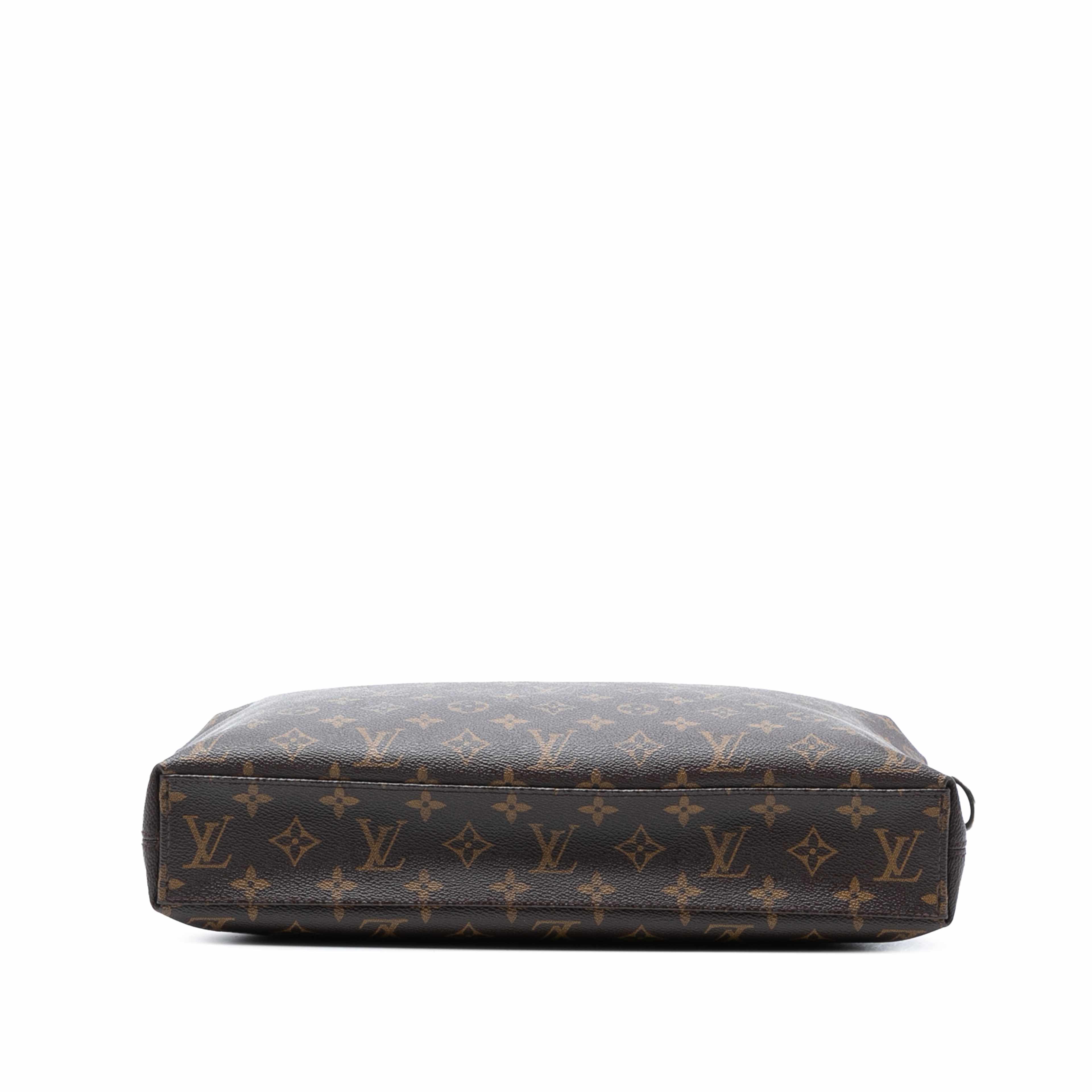 Louis Vuitton Monogram Macassar Porte Documents Jour, från Luxclusif, i färgen brown. Klicka för att öppna bilden i stort format