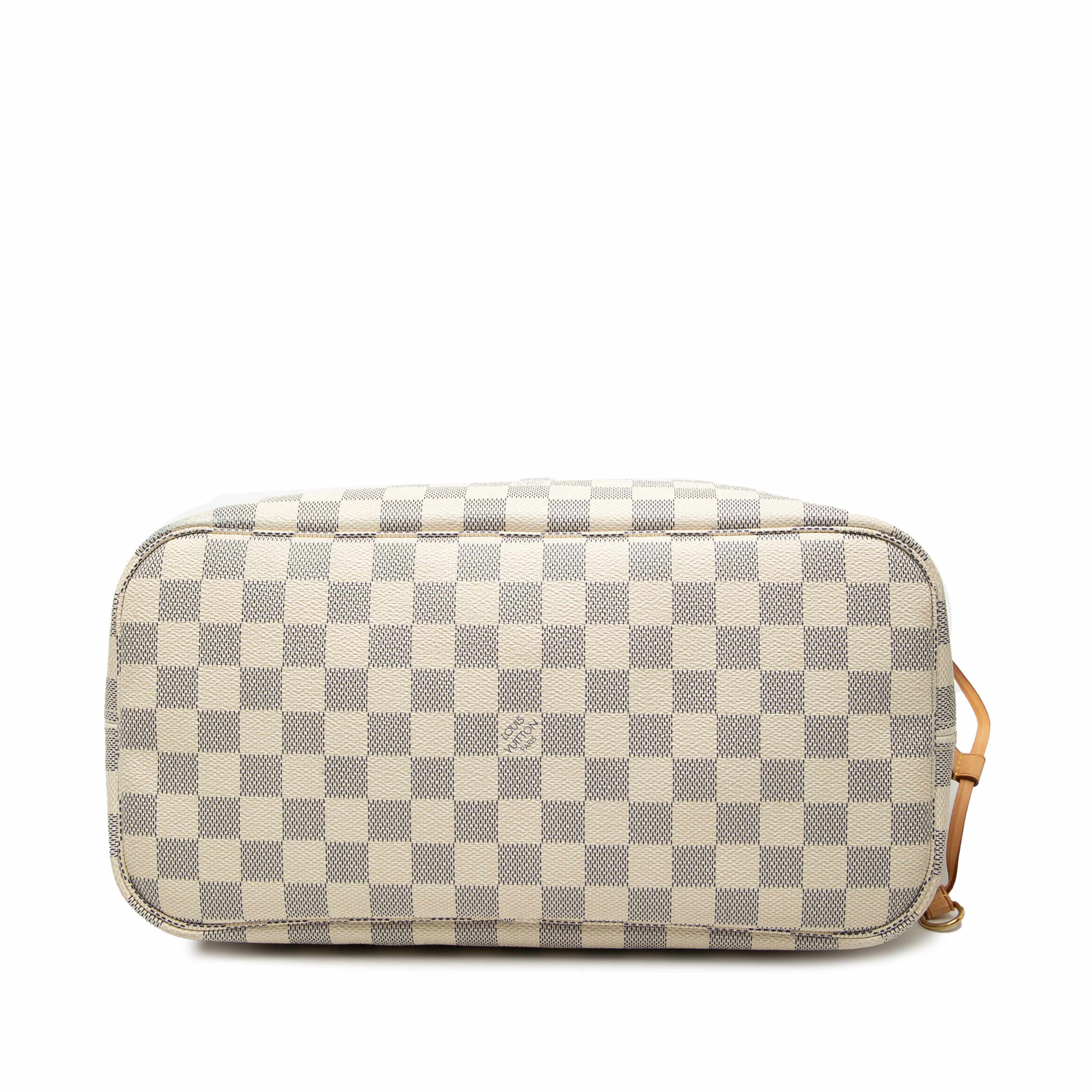 Louis Vuitton Damier Azur Neverfull Mm, från Luxclusif, i färgen vit. Klicka för att öppna bilden i stort format