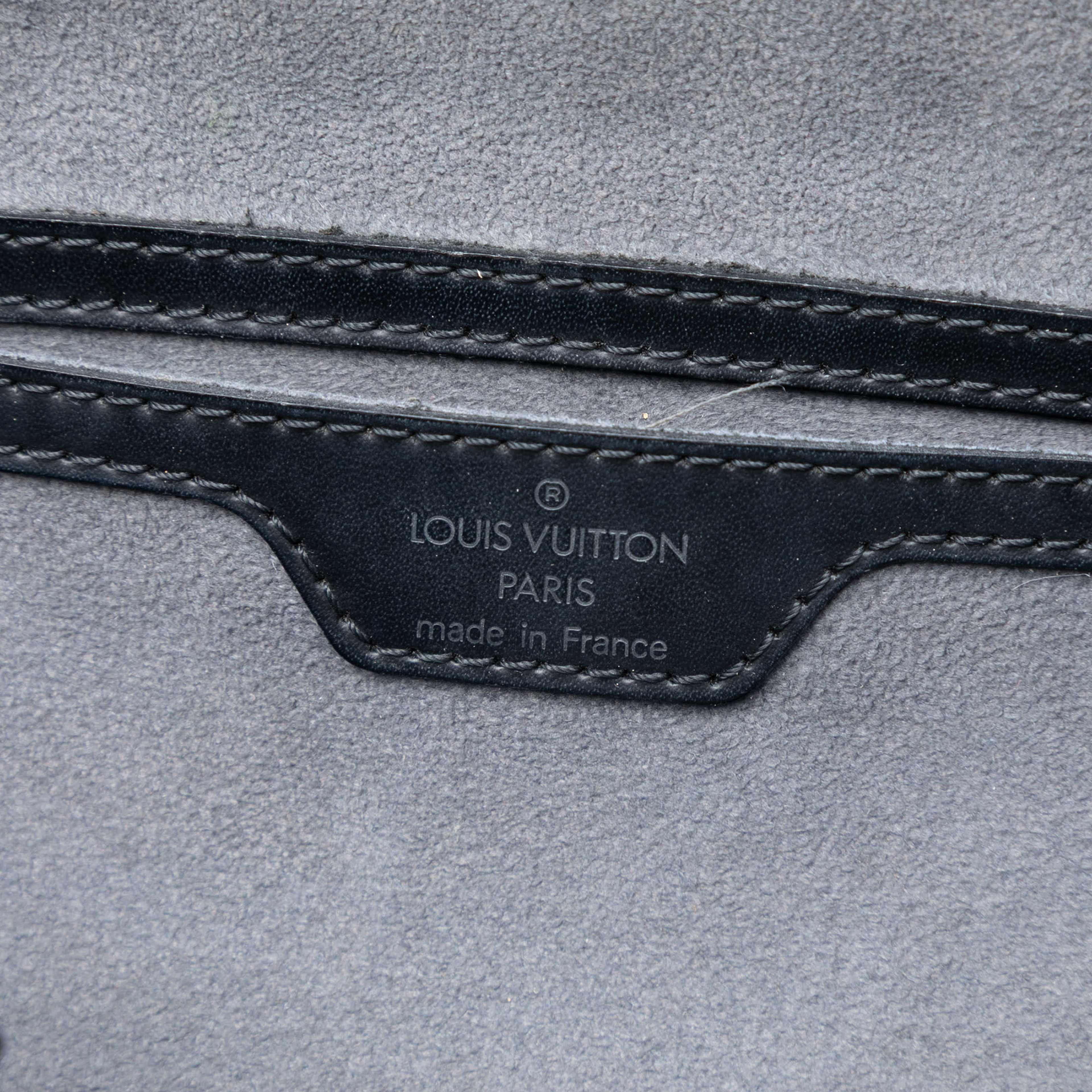 Louis Vuitton Epi Soufflot, från Luxclusif, i färgen black. Klicka för att öppna bilden i stort format