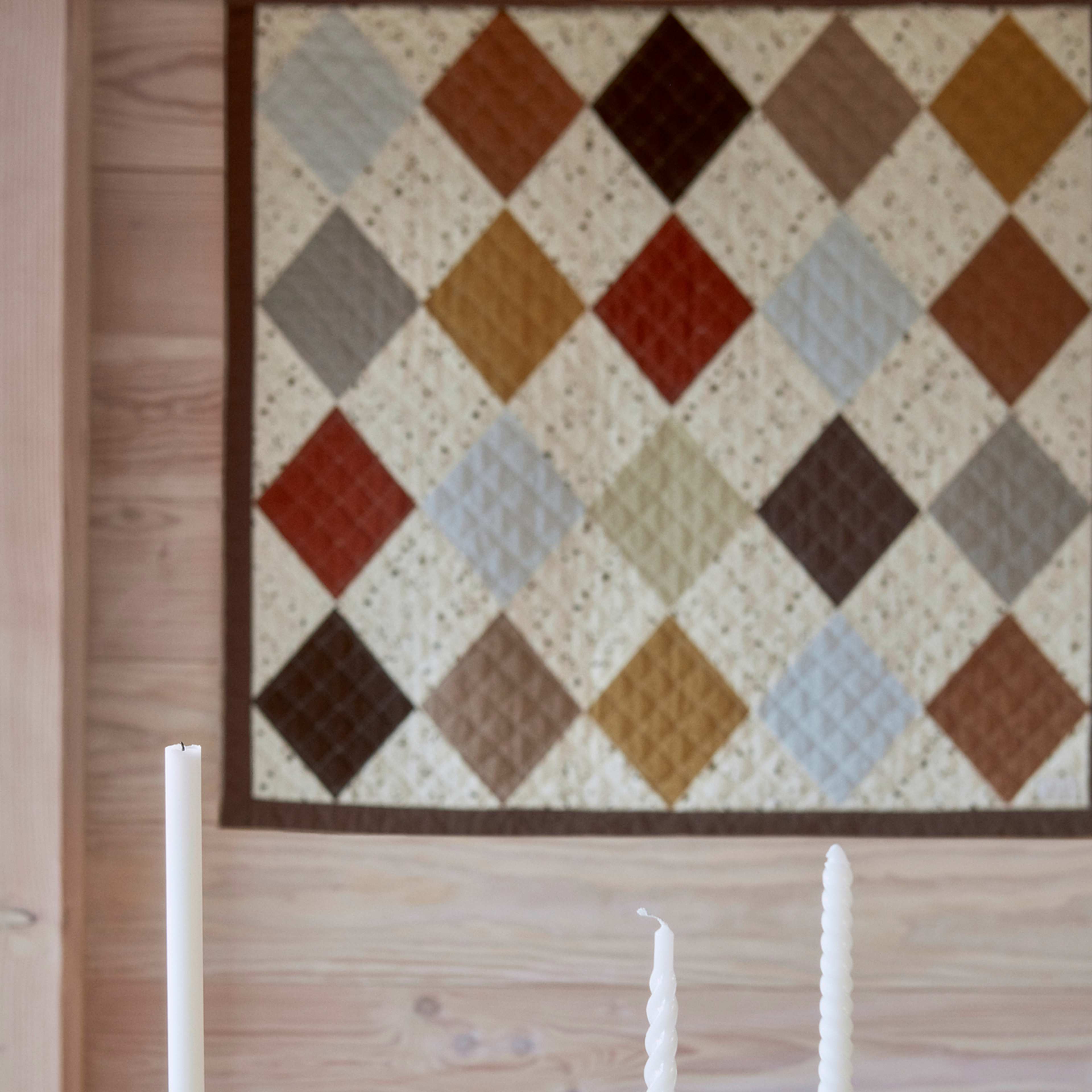 Savi Ceramic Candleholder - Low, från OYOY Living, i färgen beige. Klicka för att öppna bilden i stort format