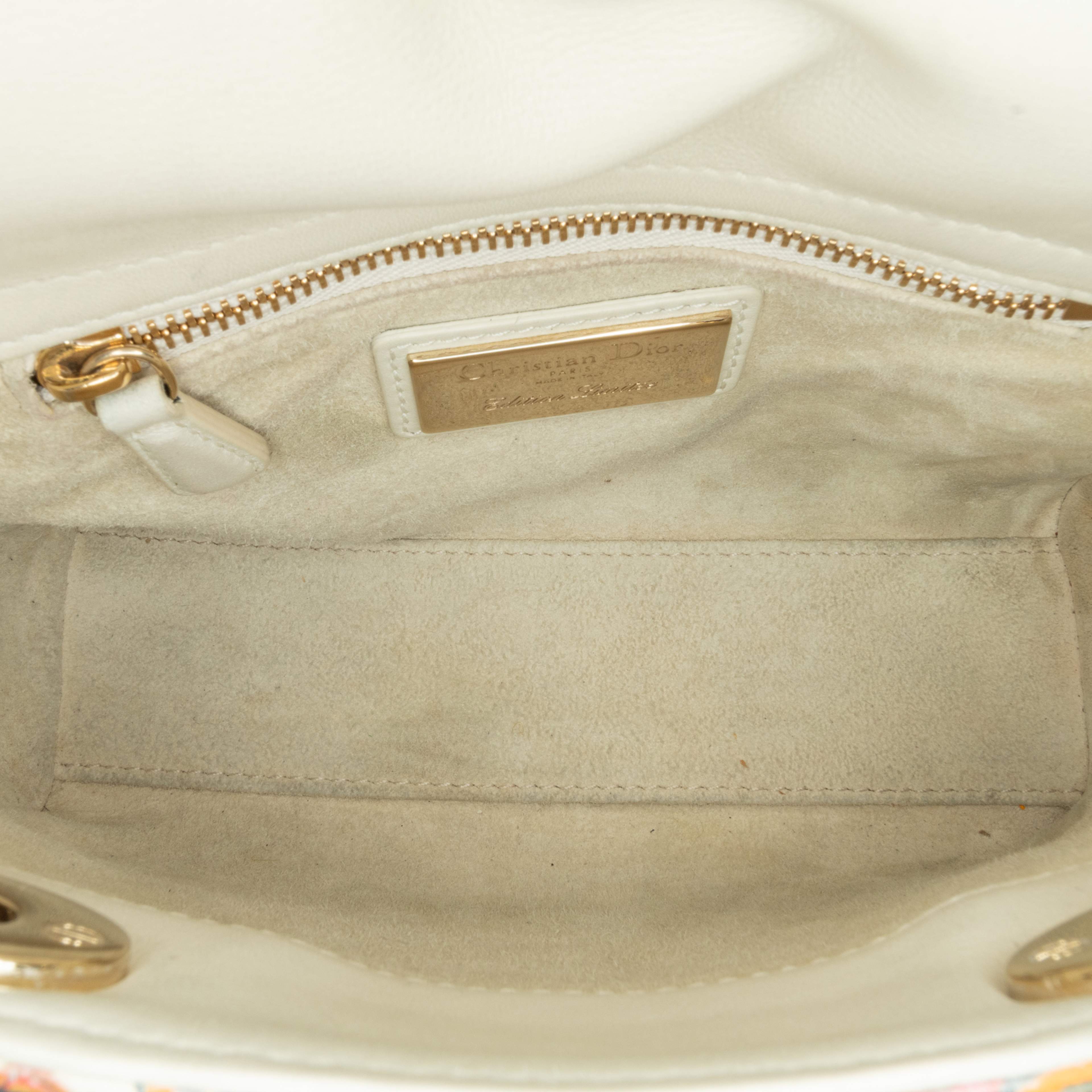 Dior Limited Edition Mini Calfskin Lady Dioramour Lady Dior, från Luxclusif, i färgen ivory. Klicka för att öppna bilden i stort format