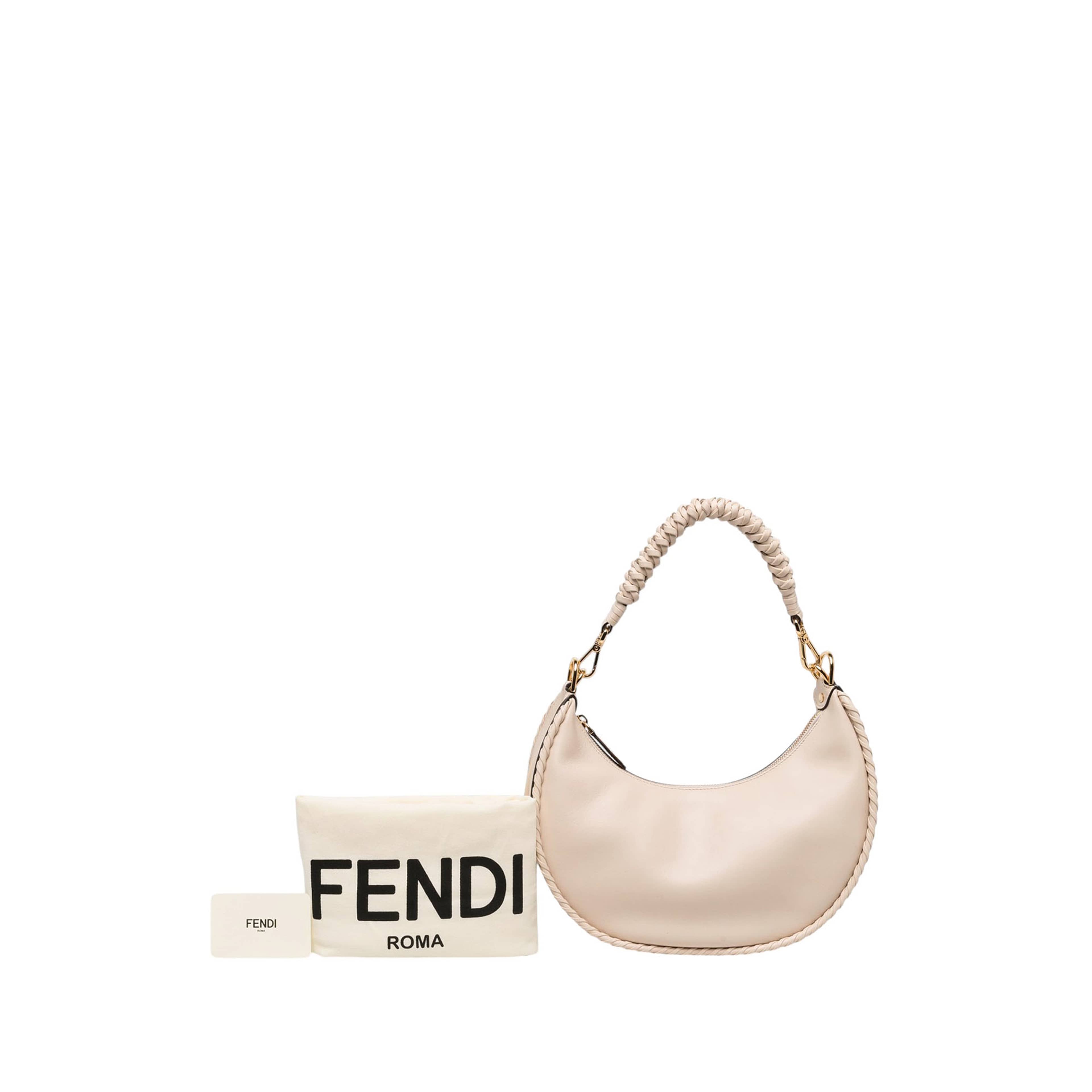 Fendi Small Leather Braided Fendigraphy Hobo, från Luxclusif, i färgen vit. Klicka för att öppna bilden i stort format