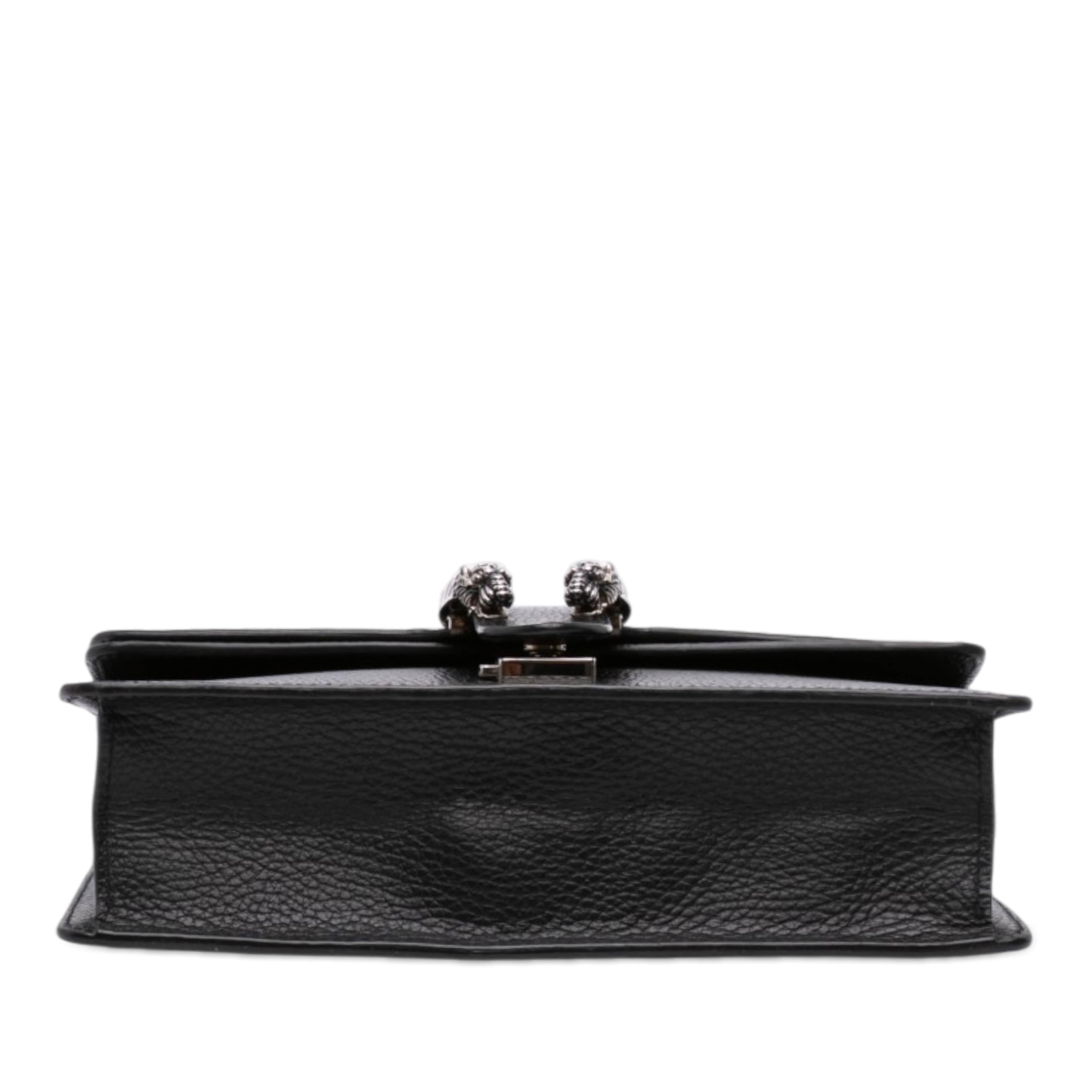 Gucci Medium Calfskin Dionysus Crossbody, från Luxclusif, i färgen svart. Klicka för att öppna bilden i stort format
