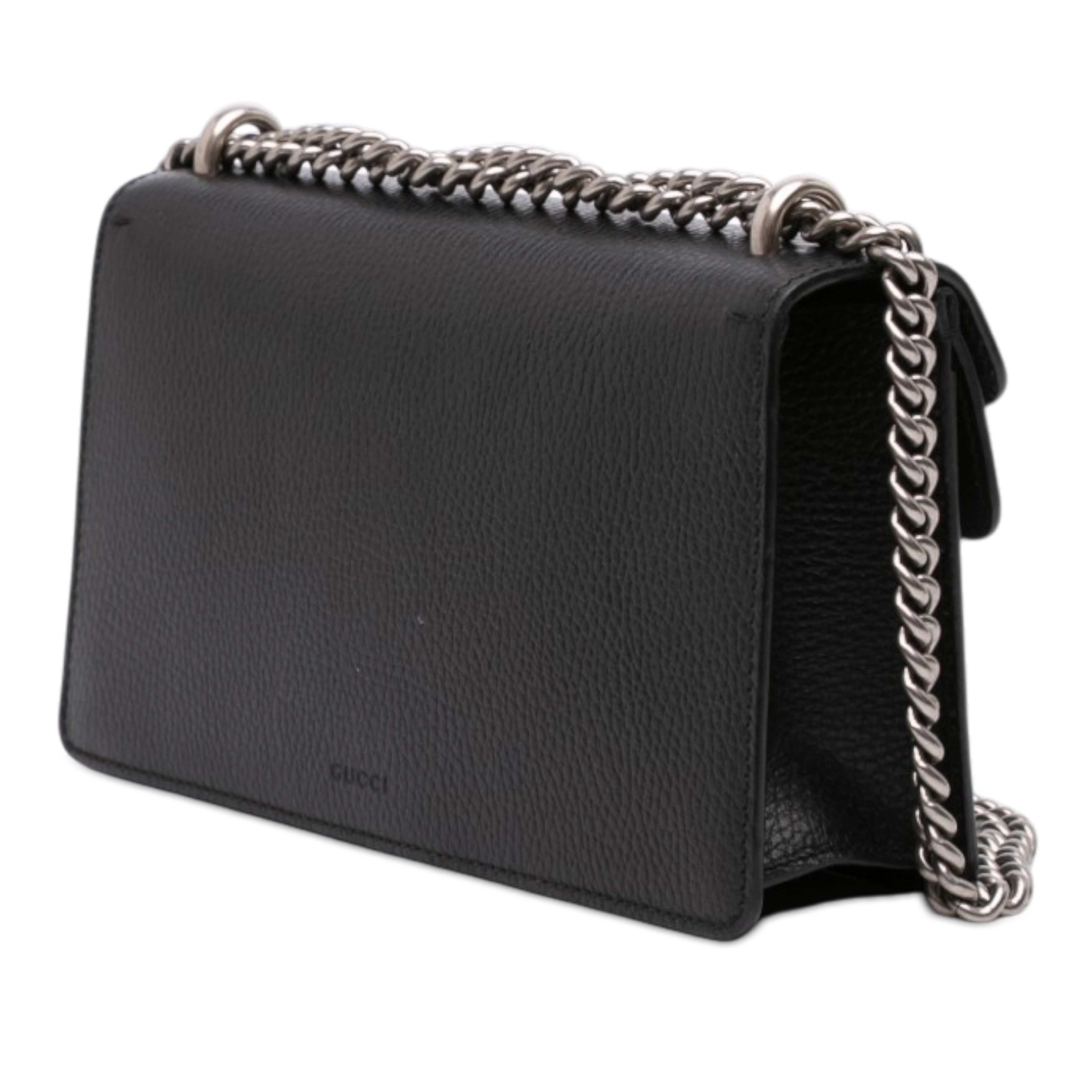 Gucci Medium Calfskin Dionysus Crossbody, från Luxclusif, i färgen svart. Klicka för att öppna bilden i stort format