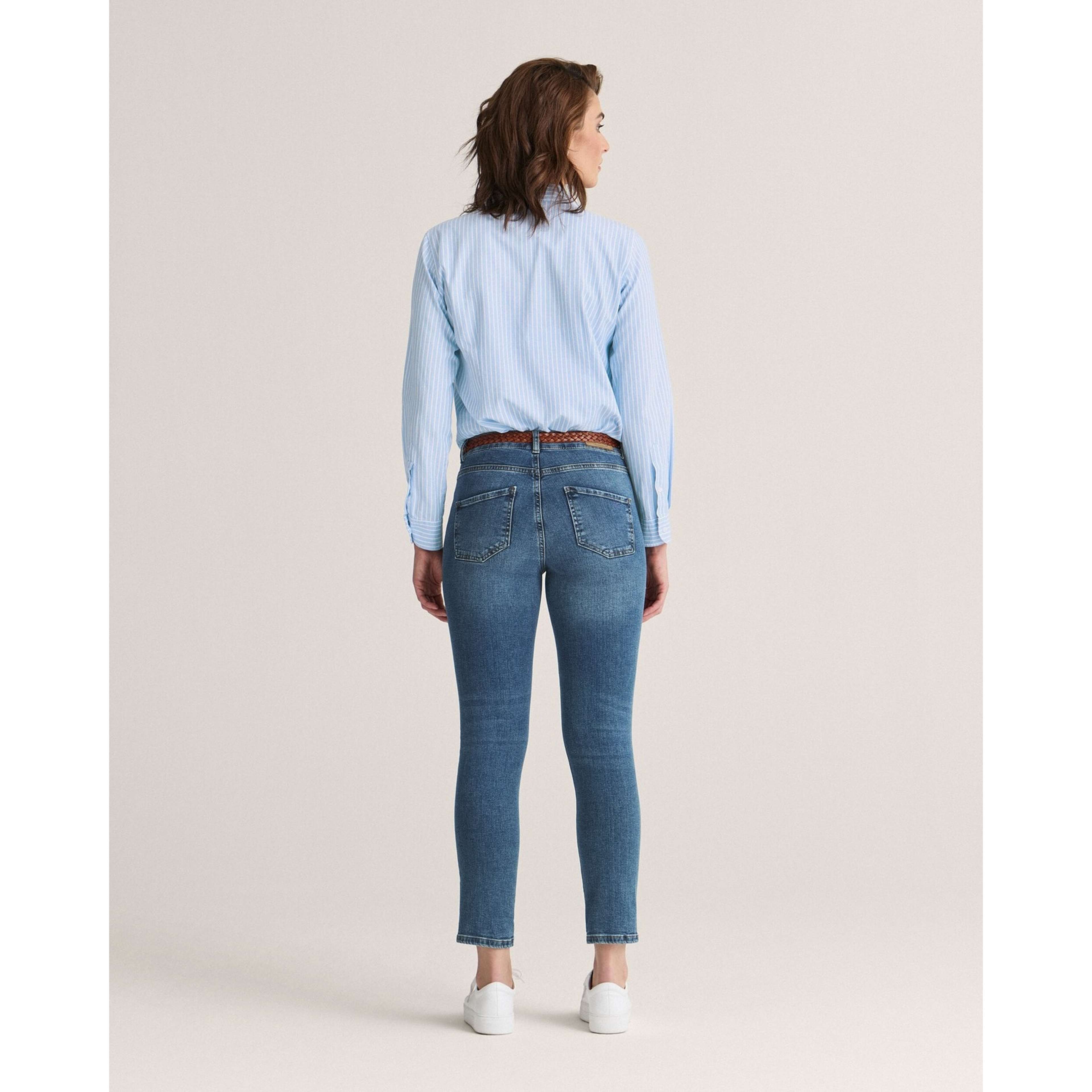 Nora Stonewash, från Newhouse, i färgen blå. Klicka för att öppna bilden i stort format