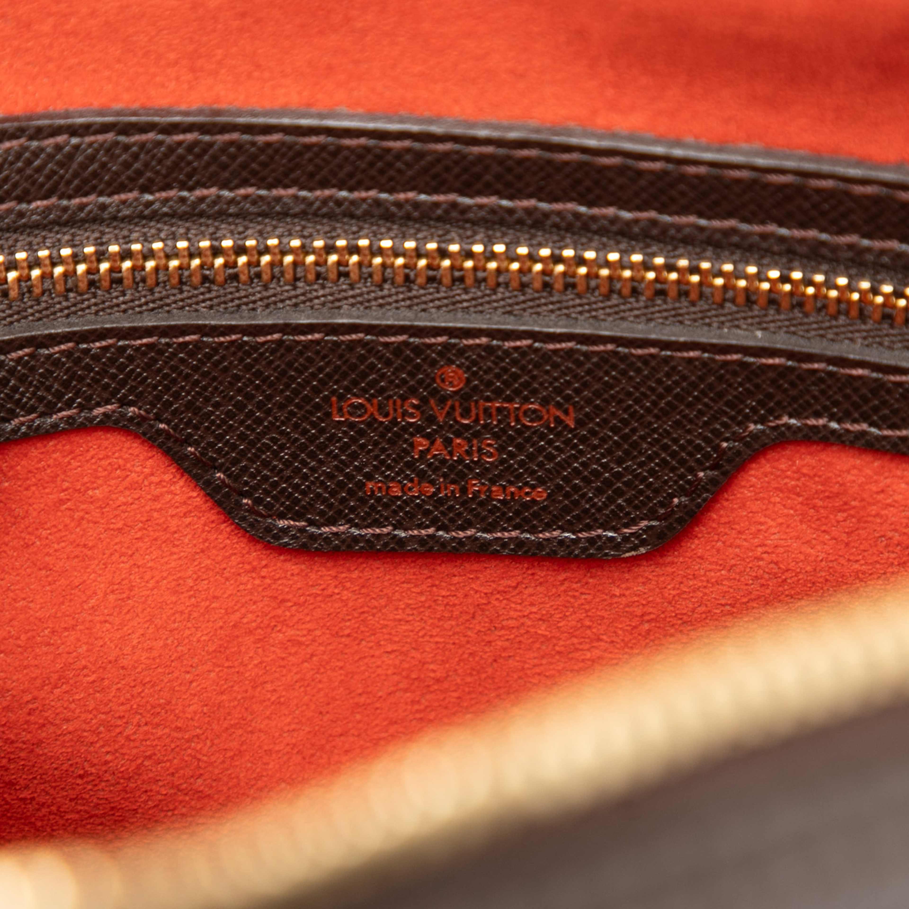 Louis Vuitton Damier Ebene Brera, från Luxclusif, i färgen brown. Klicka för att öppna bilden i stort format