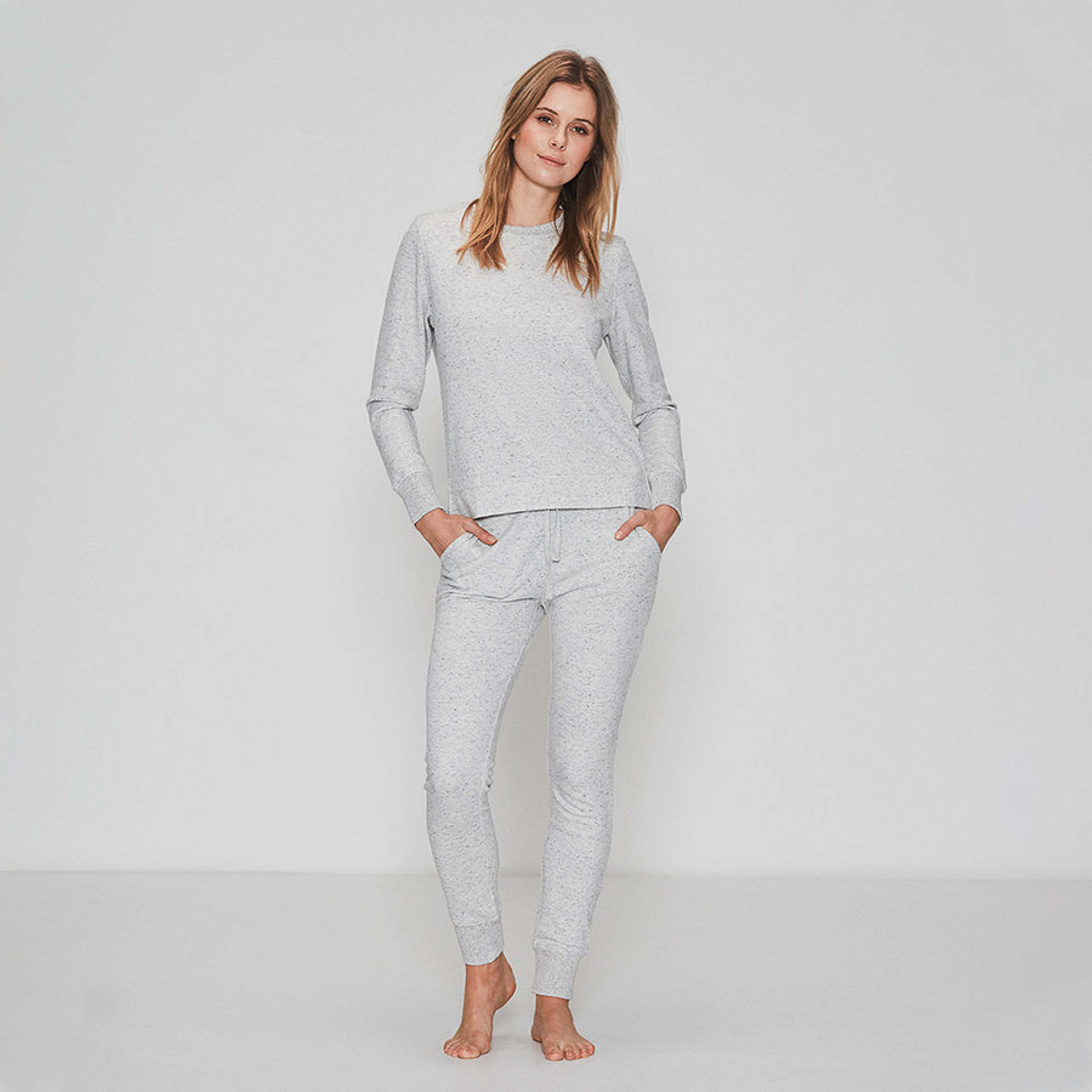 Sweatshirt - Bambu, från JBS of Denmark, i färgen light grey melange. Klicka för att öppna bilden i stort format