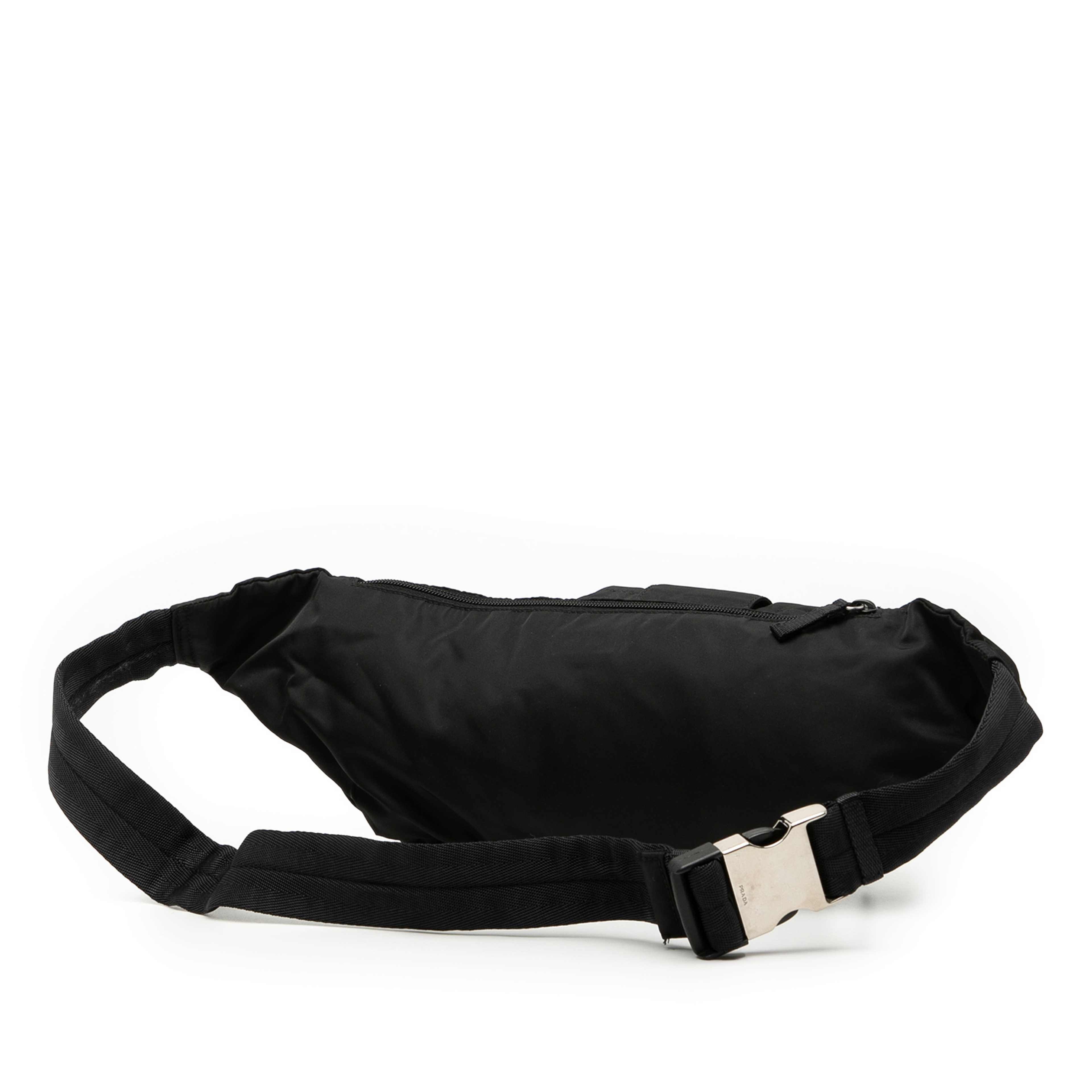 Prada Tessuto Multi Pocket Belt Bag, från Luxclusif, i färgen black. Klicka för att öppna bilden i stort format