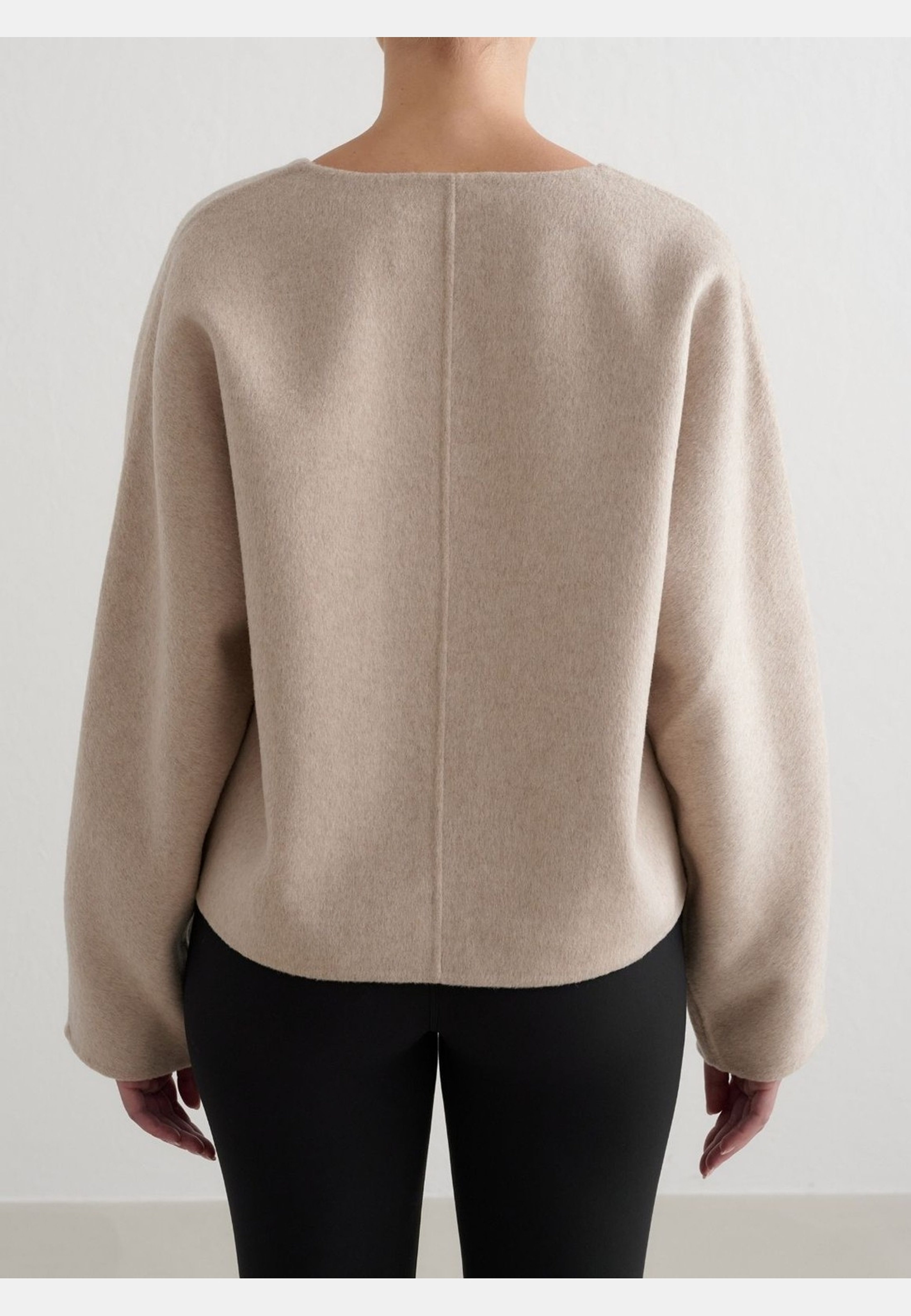 Wool Sweatshirt, från aim'n, i färgen dark clay. Klicka för att öppna bilden i stort format