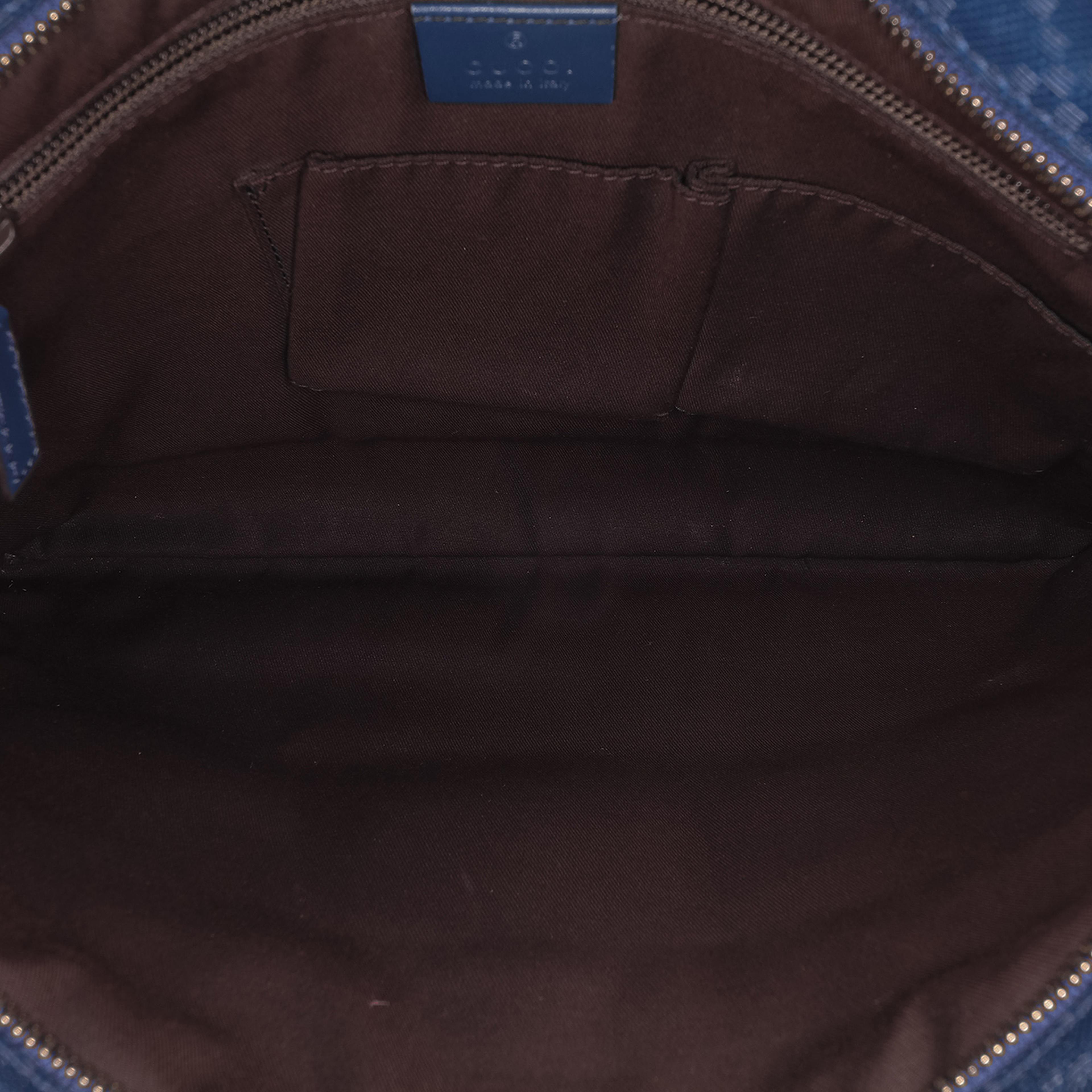 Gucci Leather Diamante Hilary Lux Crossbody, från Luxclusif, i färgen blue.