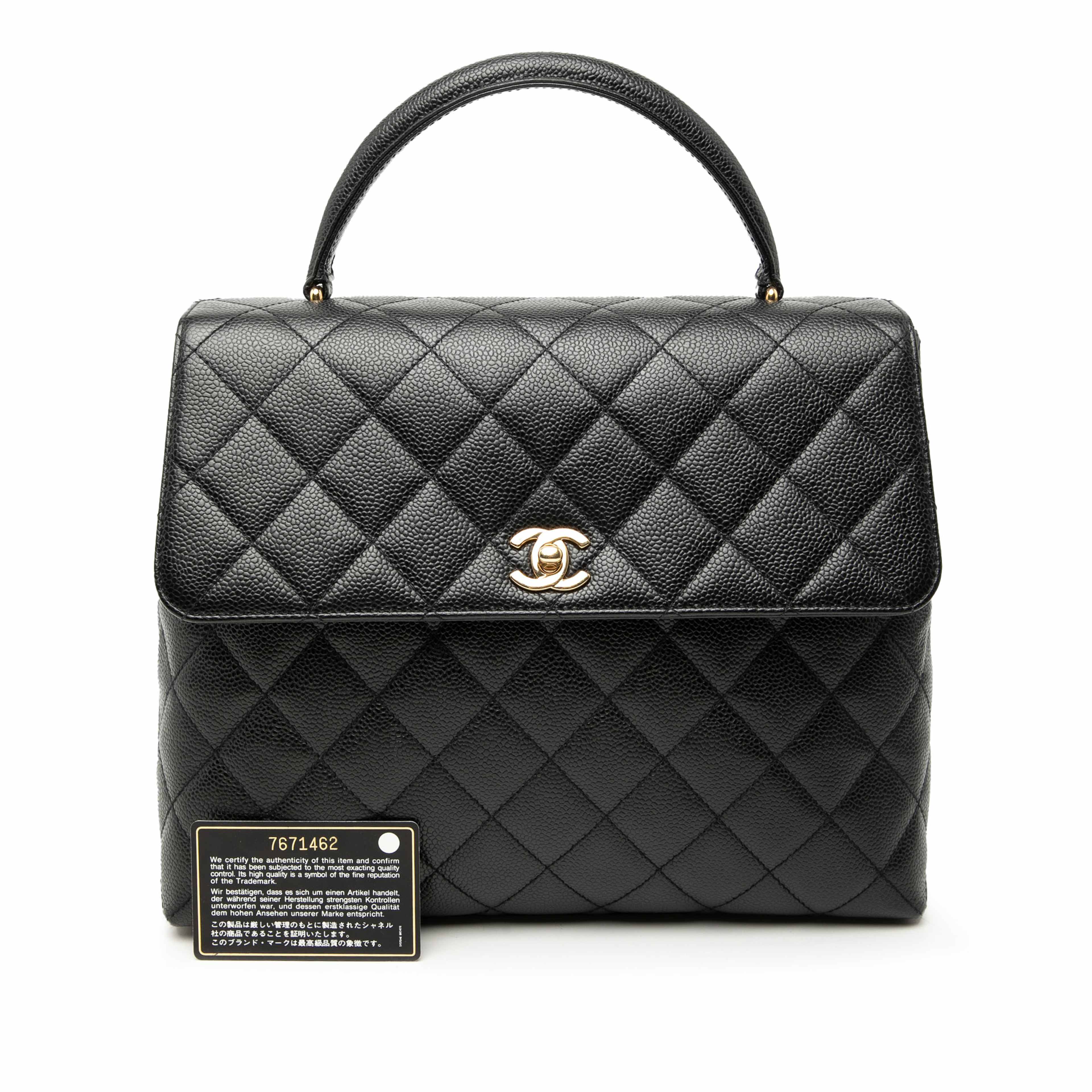 Chanel Cc Quilted Caviar Kelly Top Handle Bag, från Luxclusif, i färgen svart. Klicka för att öppna bilden i stort format