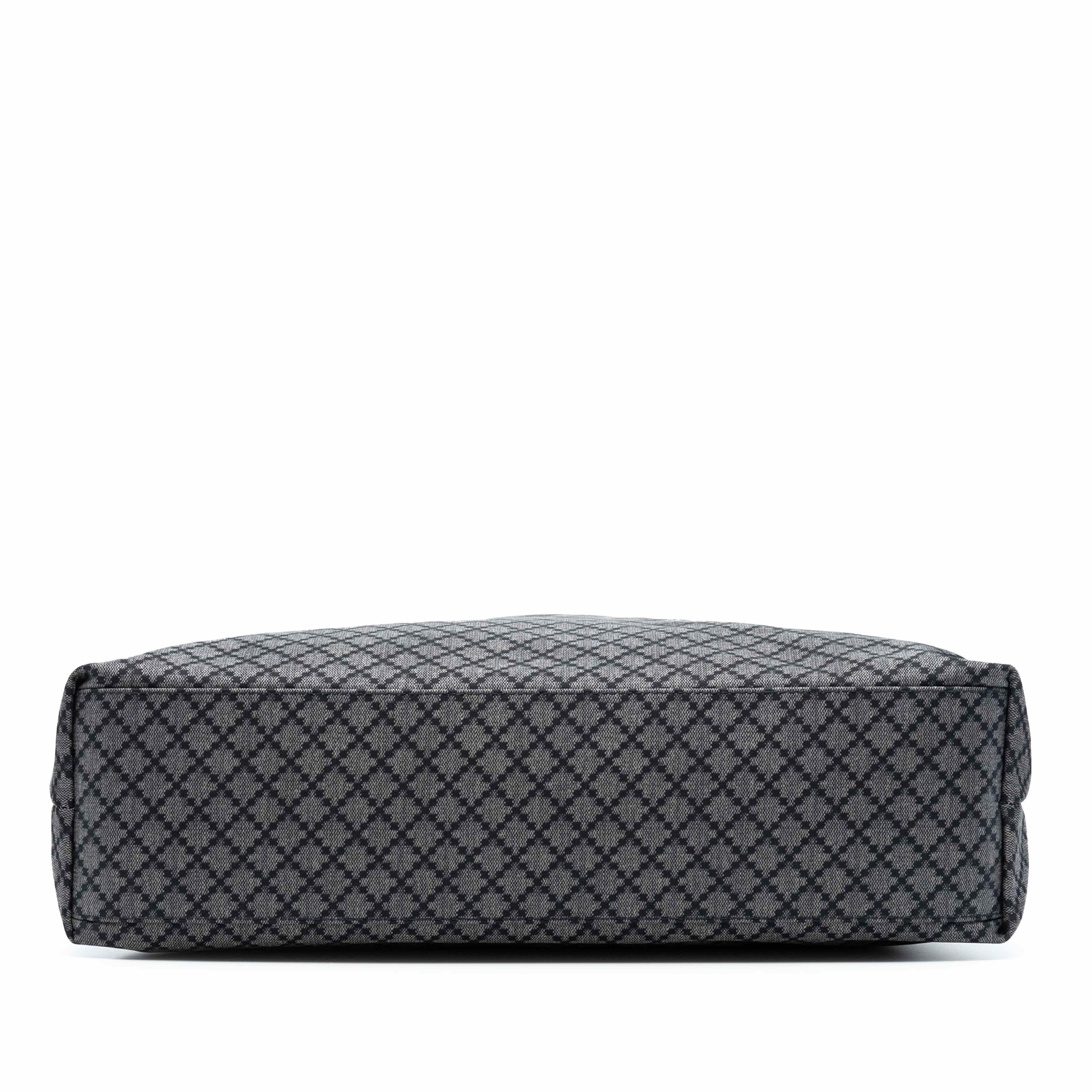 Gucci Diamante Web Nylon Tote, från Luxclusif, i färgen navy. Klicka för att öppna bilden i stort format