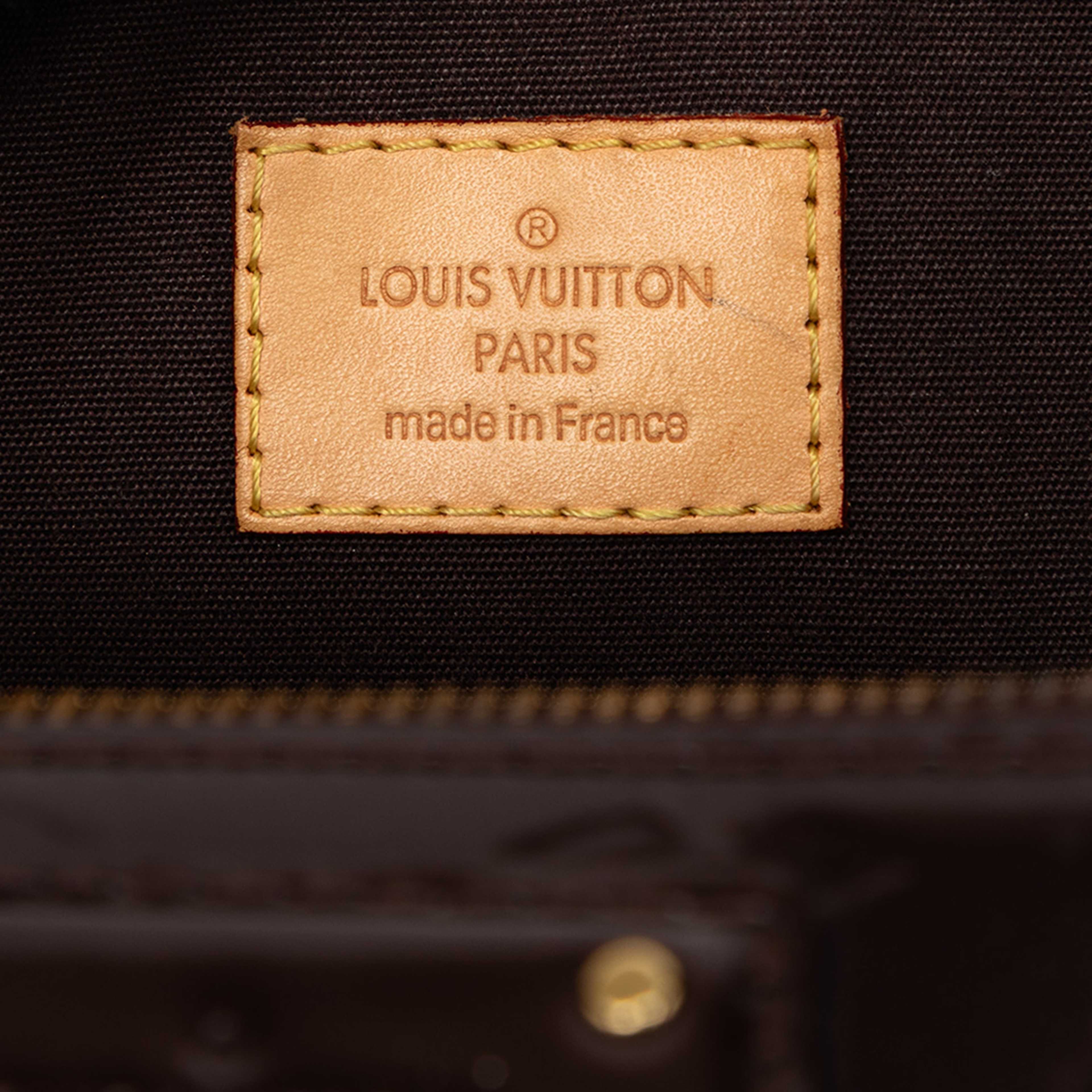 Louis Vuitton Monogram Vernis Montana, från Luxclusif, i färgen purple. Klicka för att öppna bilden i stort format