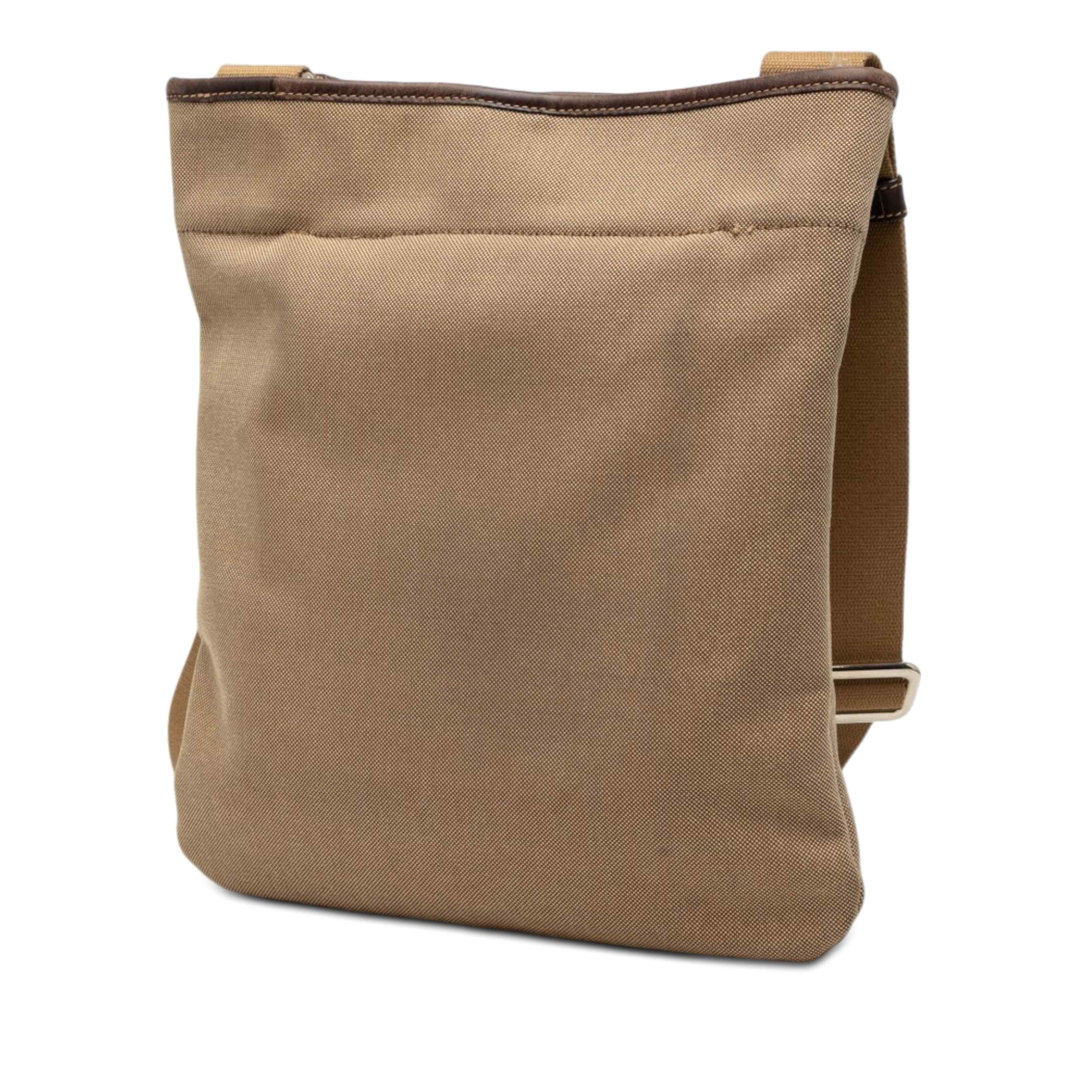 Prada Canvas Canapa Logo Crossbody, från Luxclusif, i färgen beige. Klicka för att öppna bilden i stort format
