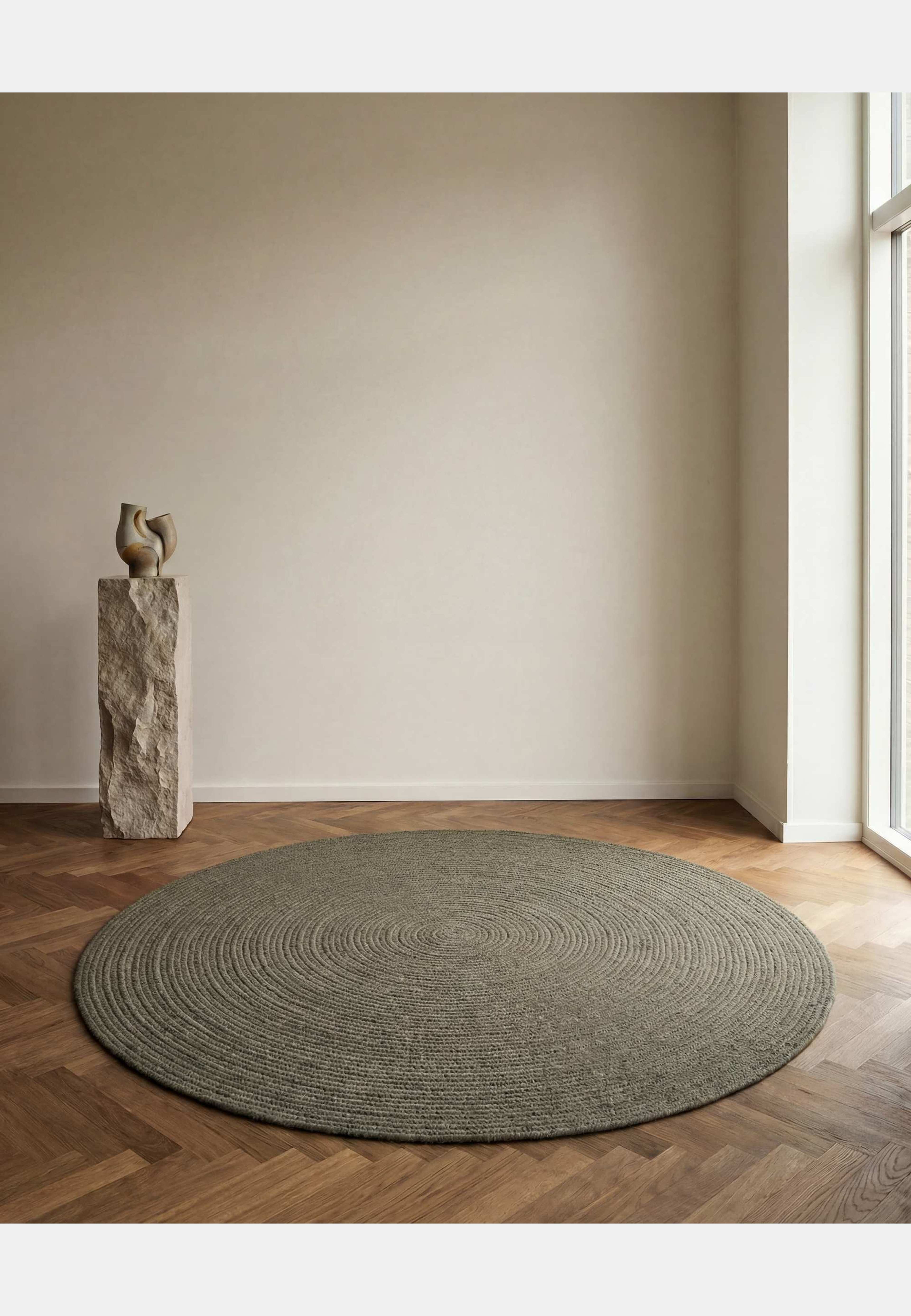 Matta Merino Rund, från Classic Collection, i färgen mörkgrön. Klicka för att öppna bilden i stort format