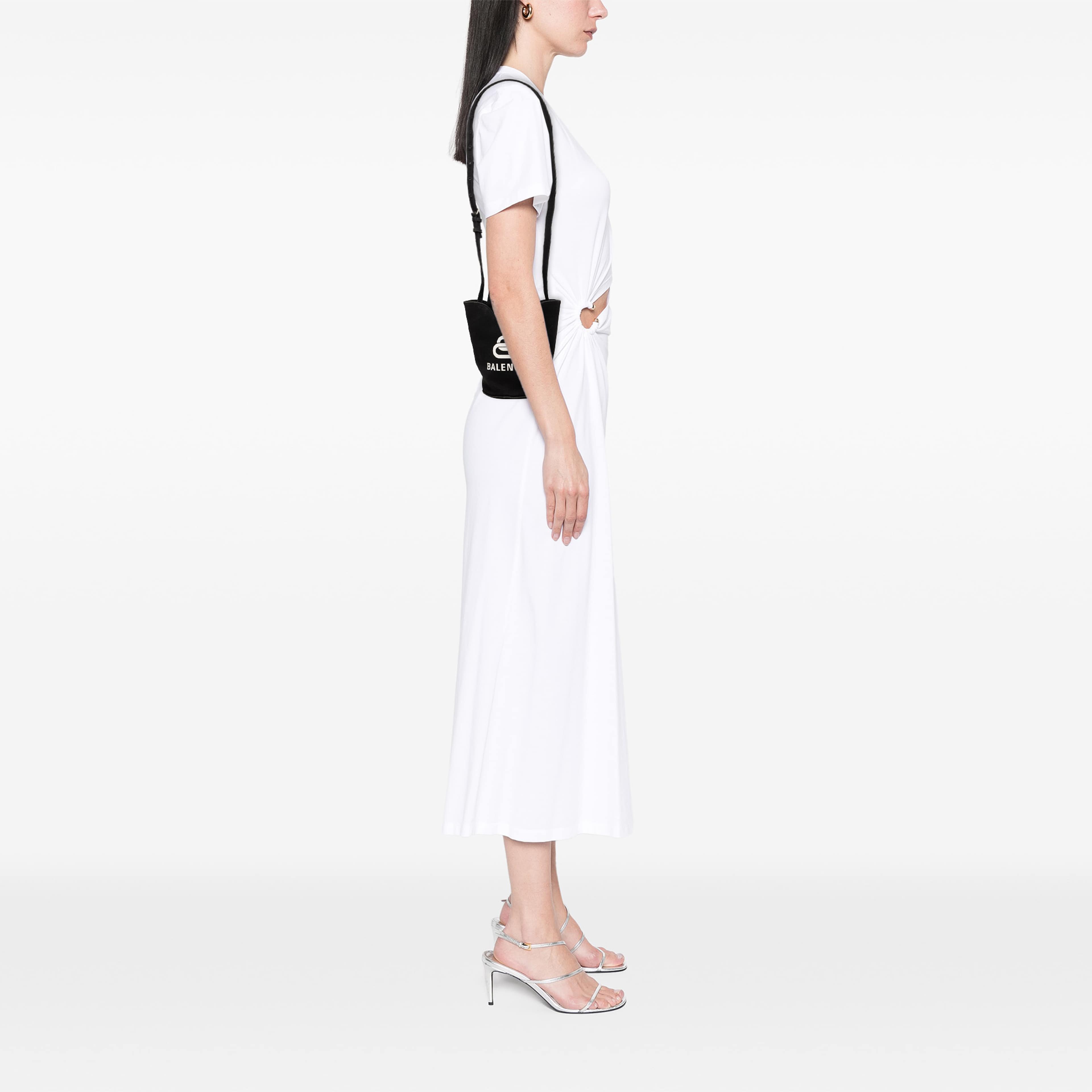 Balenciaga Canvas Wave Tote Xs, från Luxclusif, i färgen svart. Klicka för att öppna bilden i stort format
