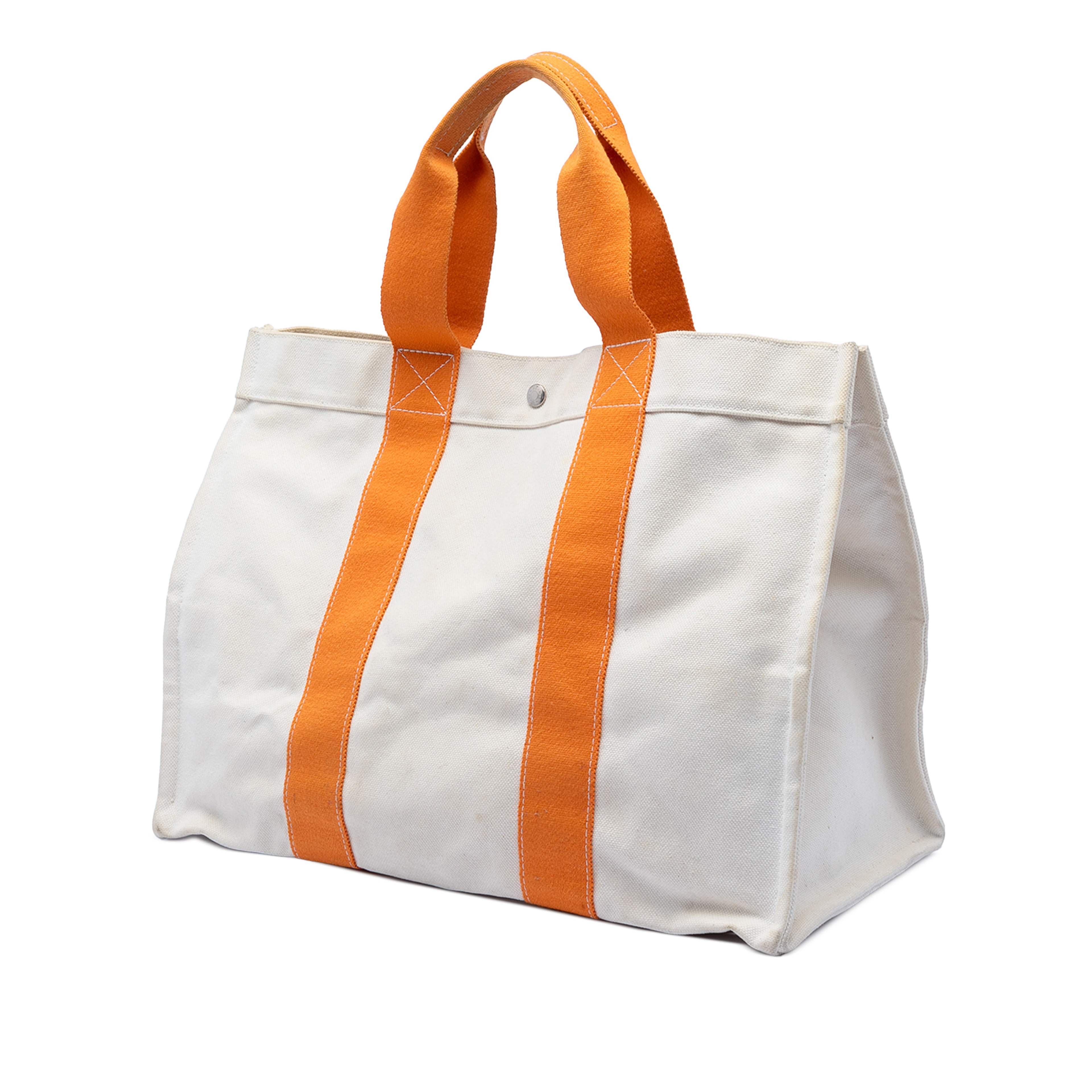 Hermès Toile Bora Bora Tote Gm, från Luxclusif, i färgen white. Klicka för att öppna bilden i stort format