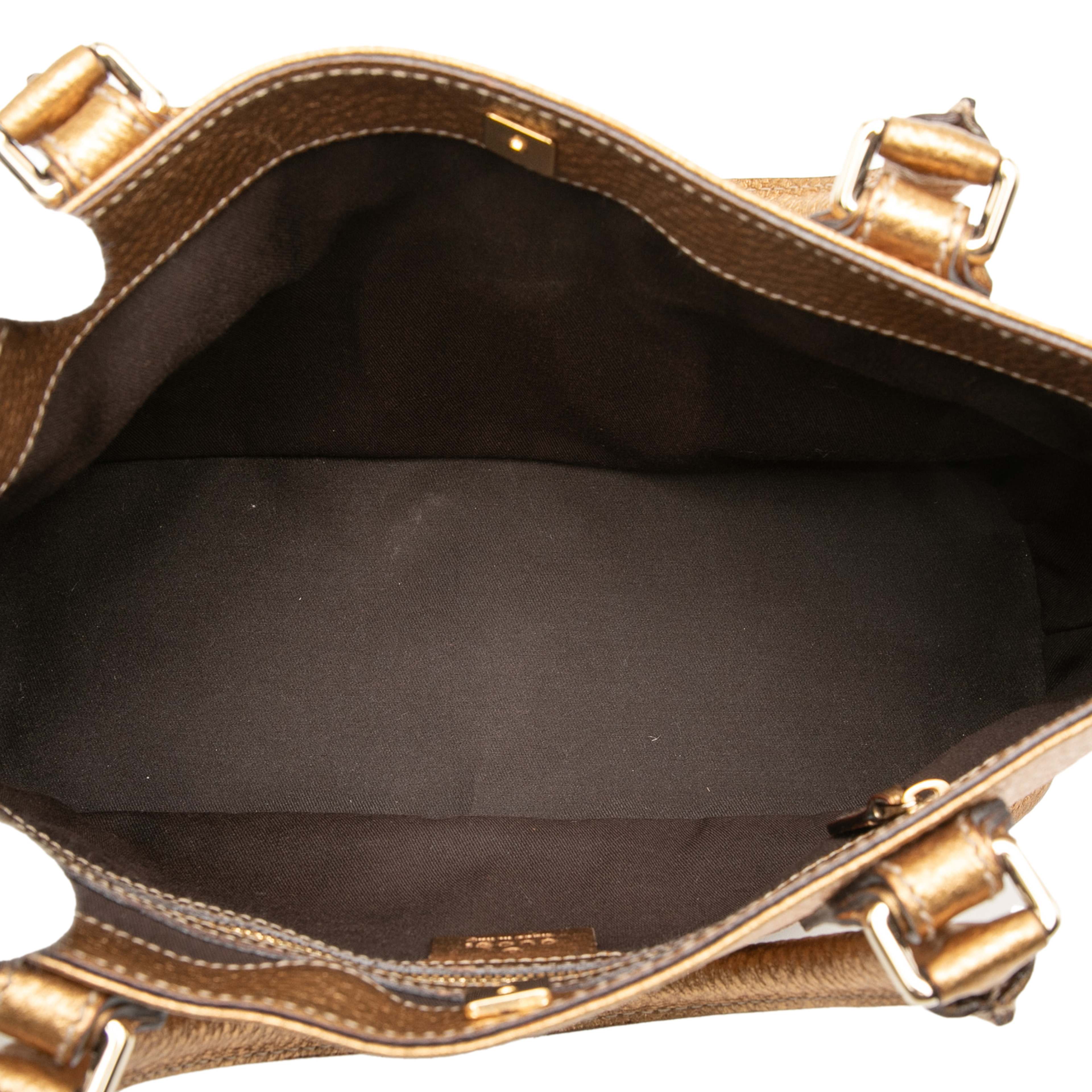 Gucci Leather Hasler Tote, från Luxclusif, i färgen gold. Klicka för att öppna bilden i stort format