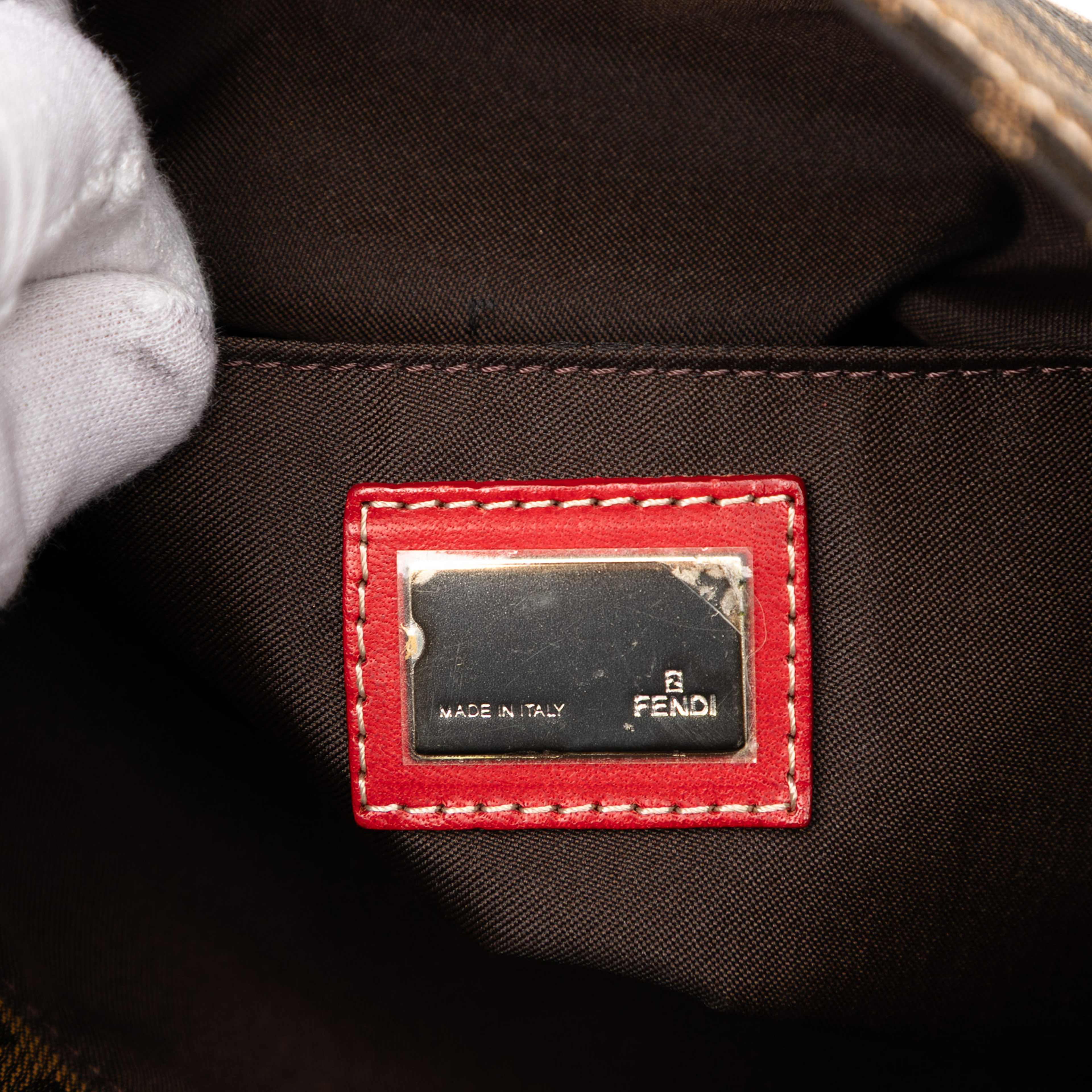 Fendi Zucca Canvas Tote, från Luxclusif, i färgen brown. Klicka för att öppna bilden i stort format