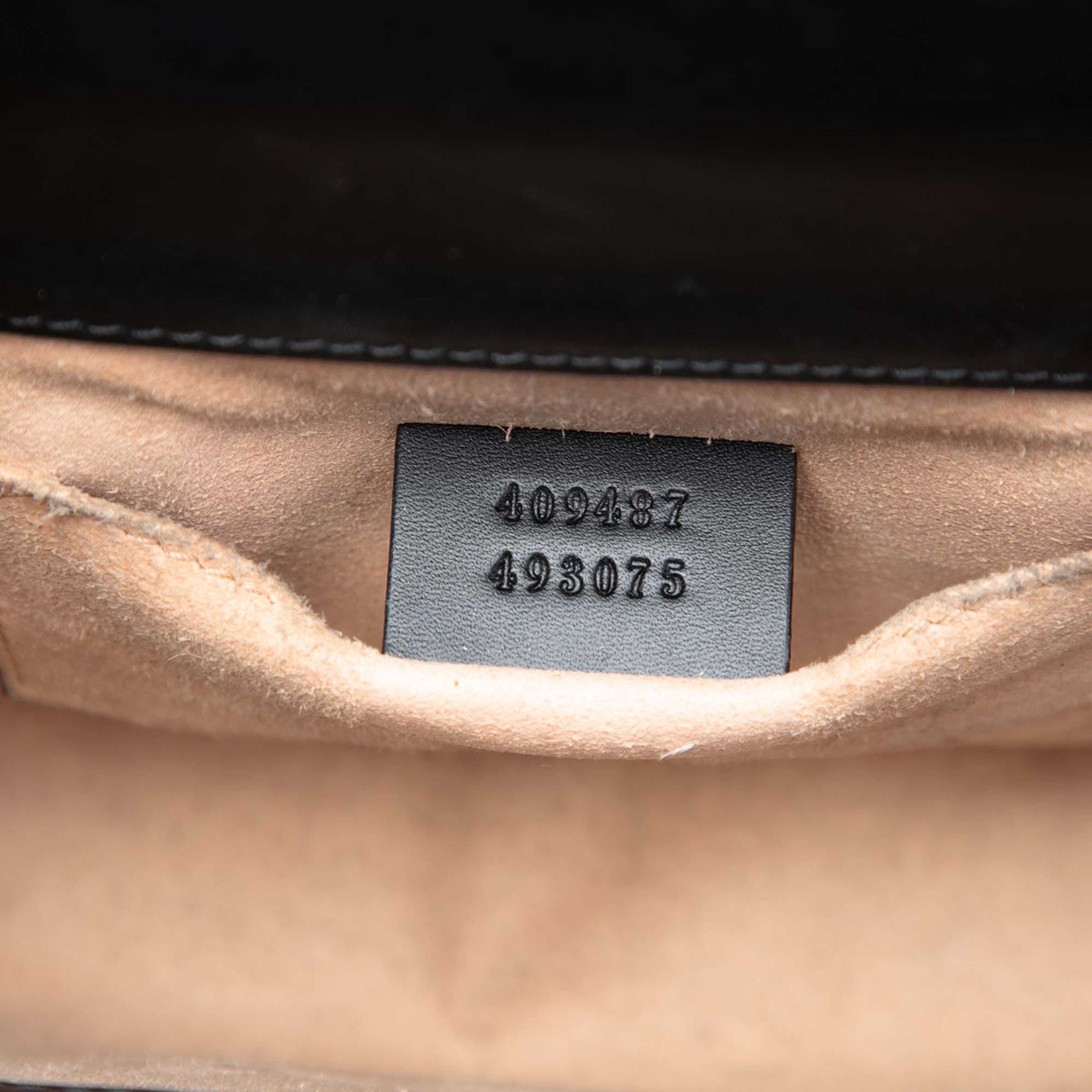 Gucci Small Guccissima Padlock Crossbody, från Luxclusif, i färgen black. Klicka för att öppna bilden i stort format