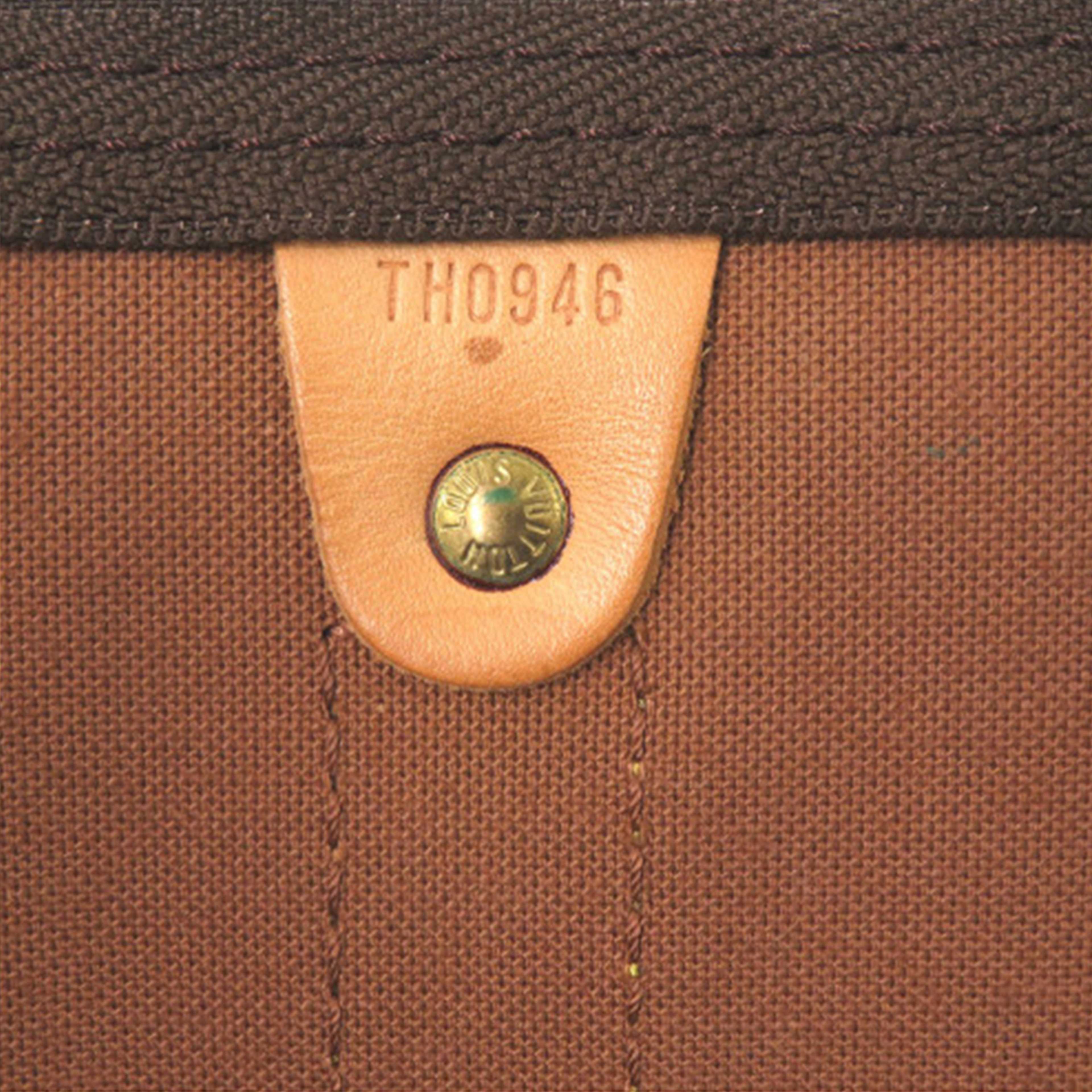 Louis Vuitton Monogram Keepall Bandouliere 60, från Luxclusif, i färgen brown. Klicka för att öppna bilden i stort format