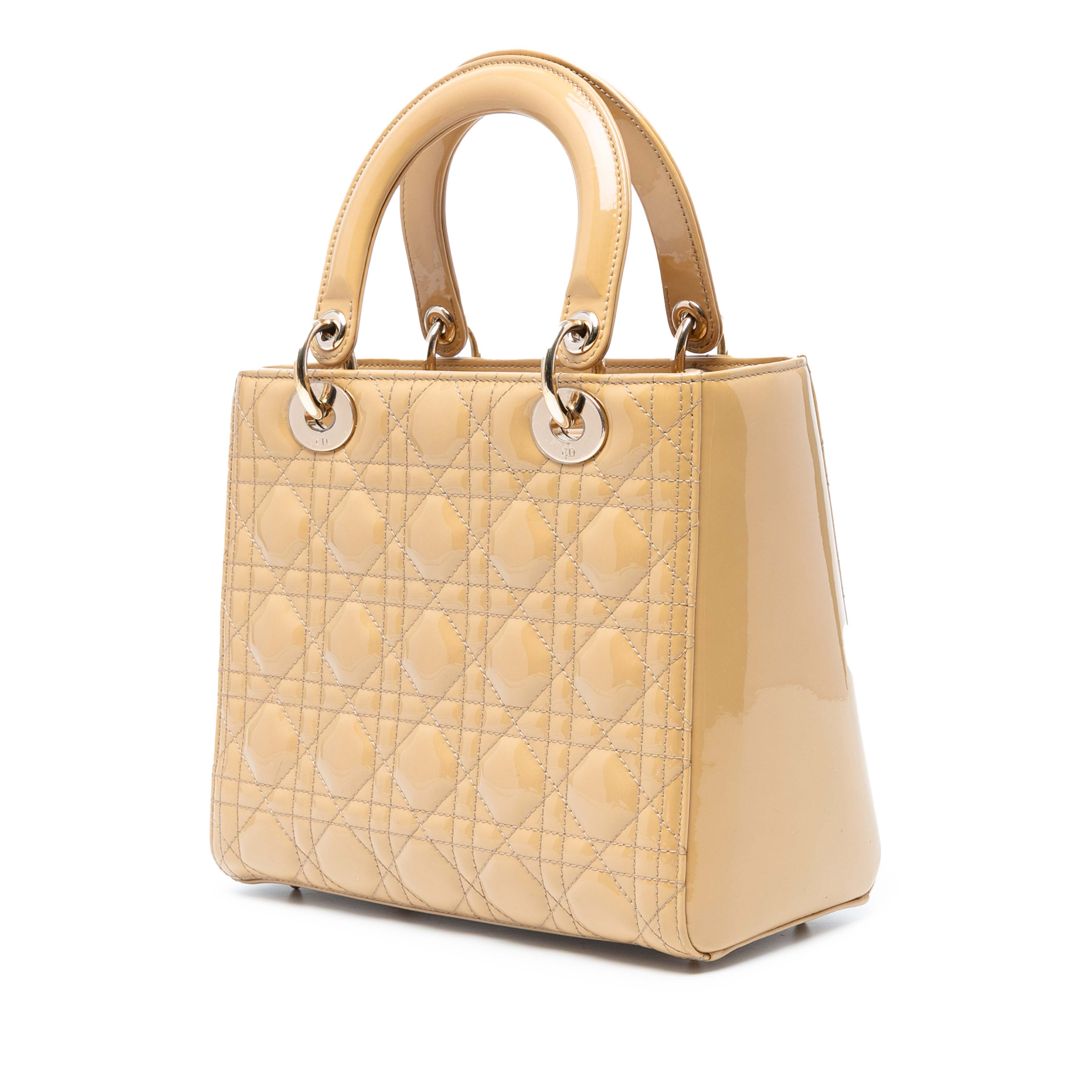 Dior Medium Patent Cannage Lady Dior, från Luxclusif, i färgen caramel. Klicka för att öppna bilden i stort format