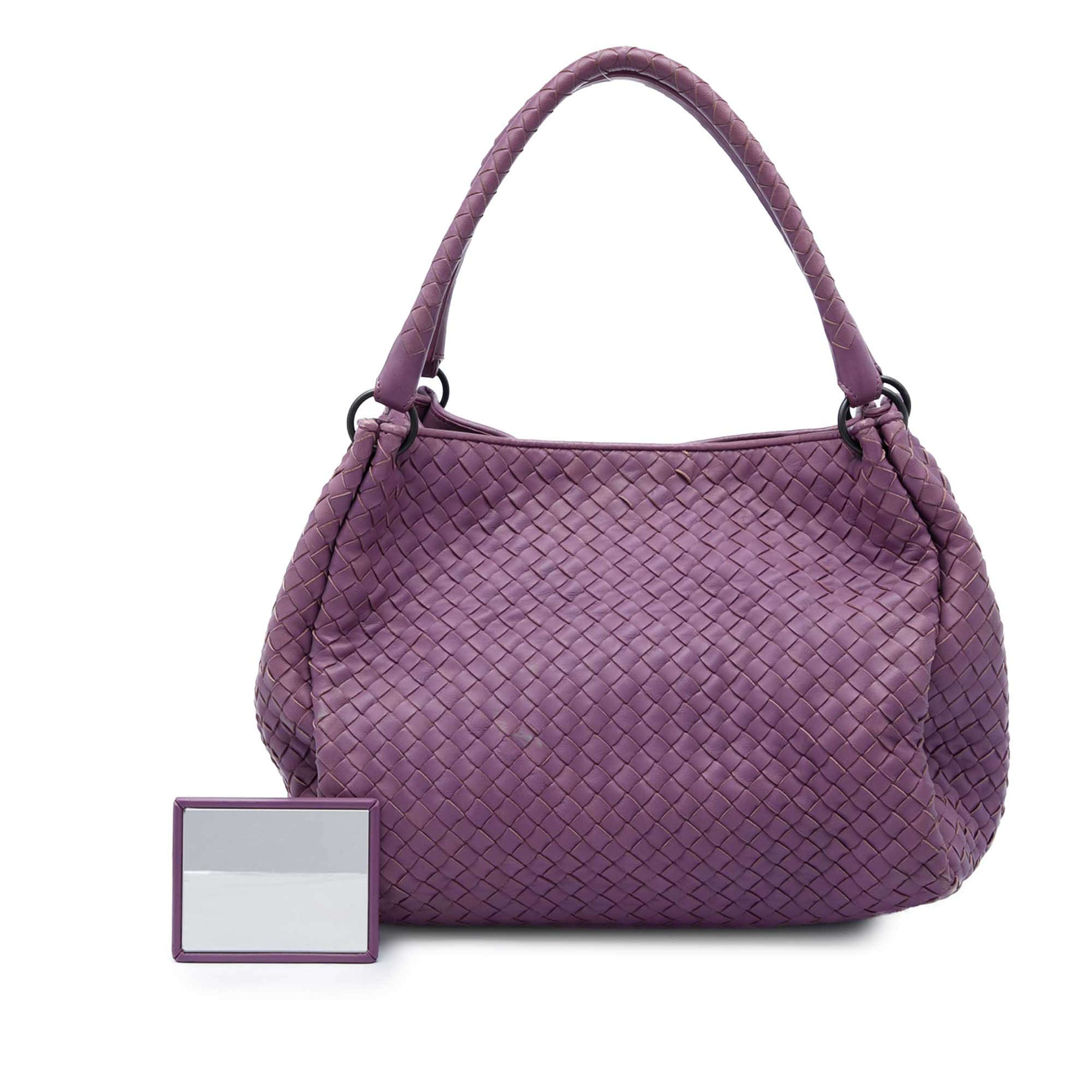 Bottega Veneta Nappa Intrecciato Parachute Tote, från Luxclusif, i färgen purpur. Klicka för att öppna bilden i stort format