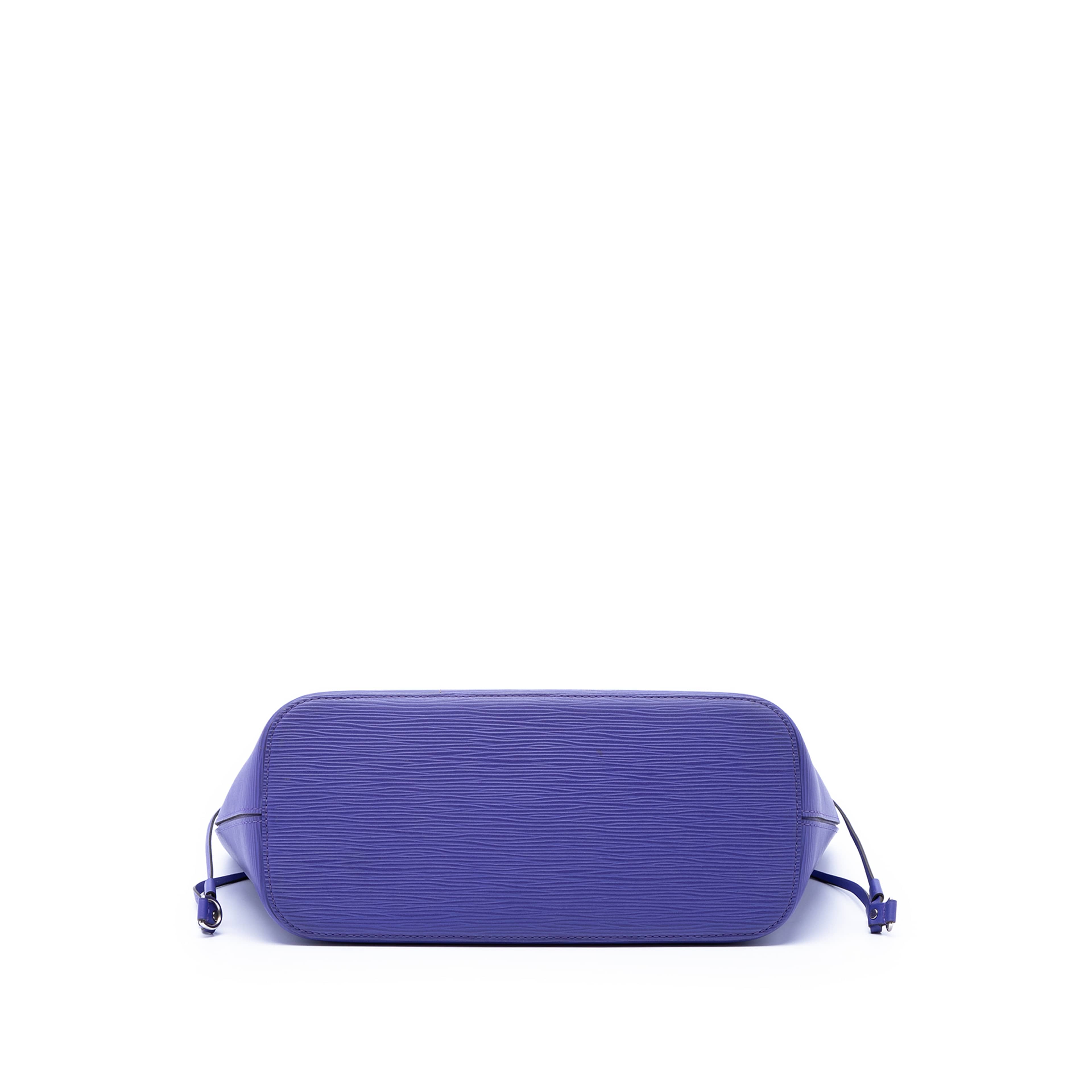 Louis Vuitton Epi Neverfull Pm, från Luxclusif, i färgen purple. Klicka för att öppna bilden i stort format