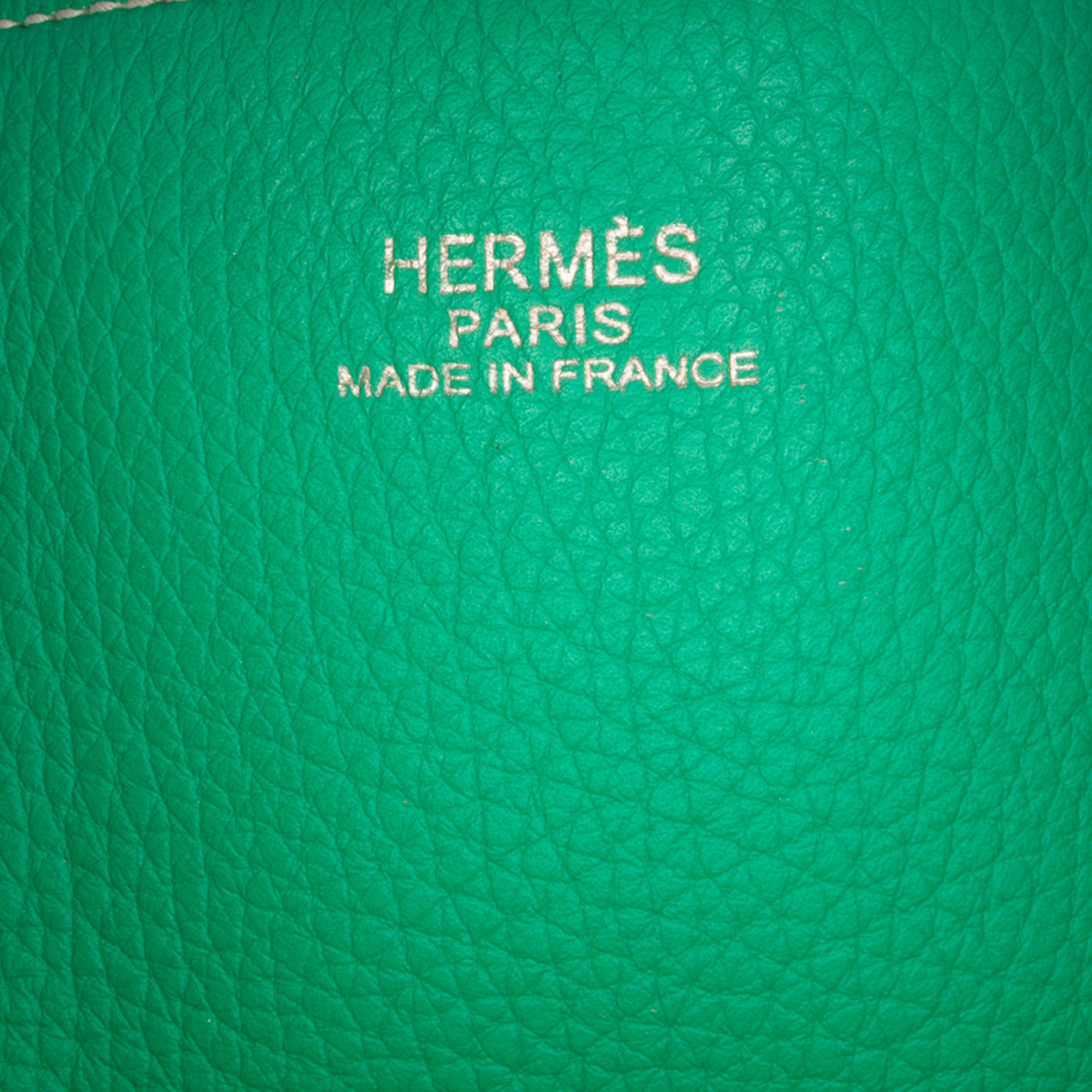 Hermès Clemence Double Sens 36, från Luxclusif, i färgen dark blue.