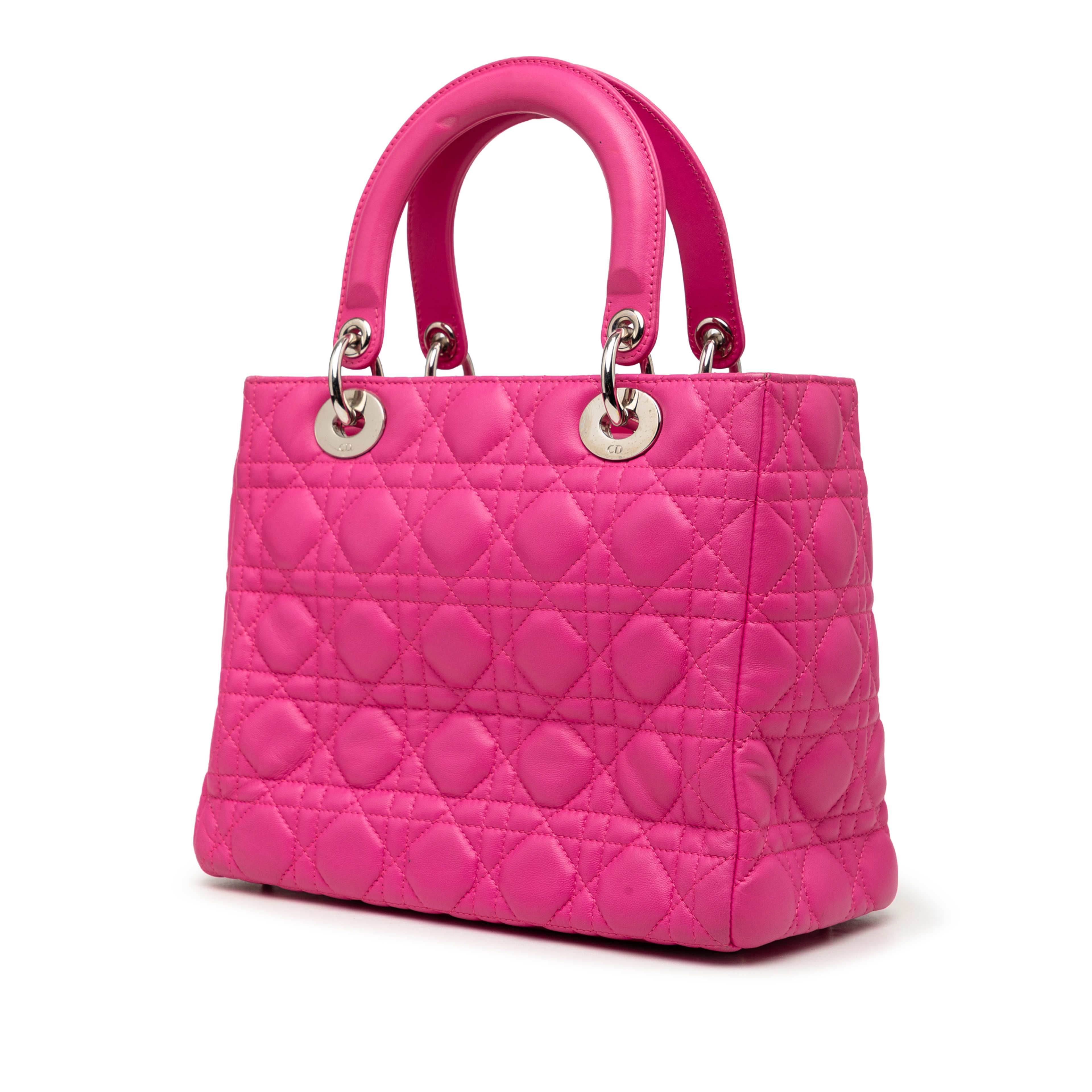 Dior Medium Lambskin Cannage Lady Dior, från Luxclusif, i färgen rosa. Klicka för att öppna bilden i stort format