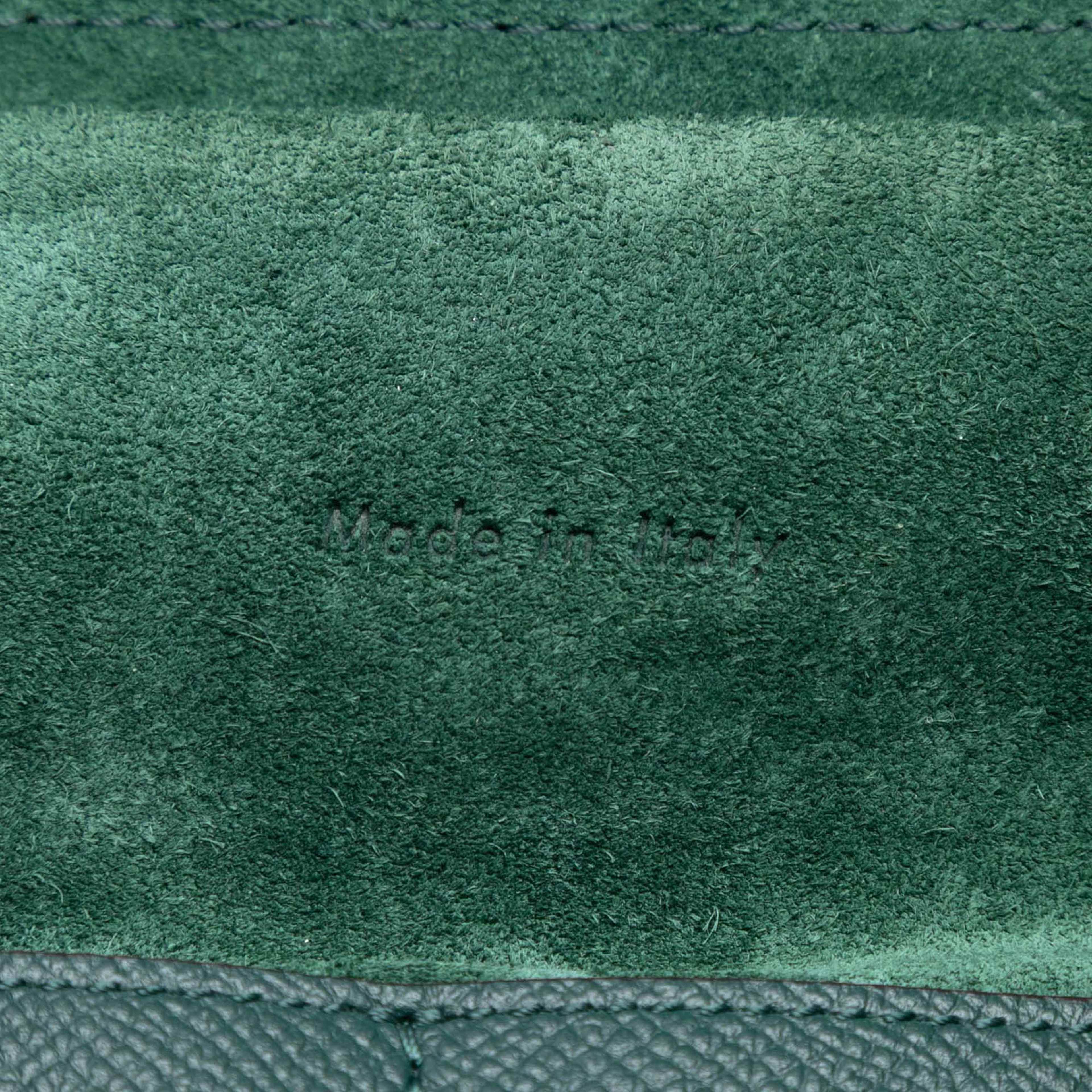 Celine Mini Grained Calfskin Belt Bag, från Luxclusif, i färgen dark green. Klicka för att öppna bilden i stort format