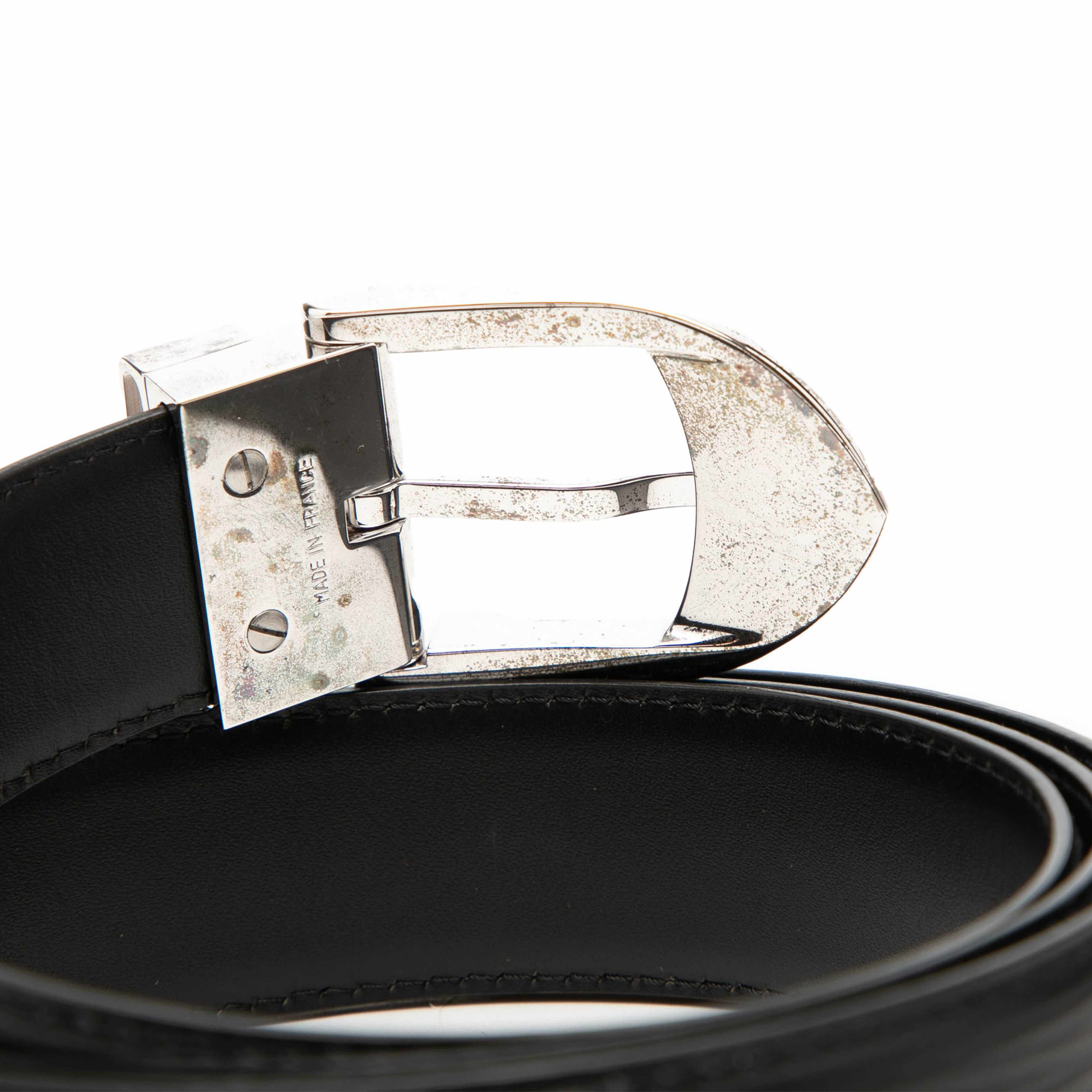 Louis Vuitton Epi Ceinture Belt, från Luxclusif, i färgen black. Klicka för att öppna bilden i stort format