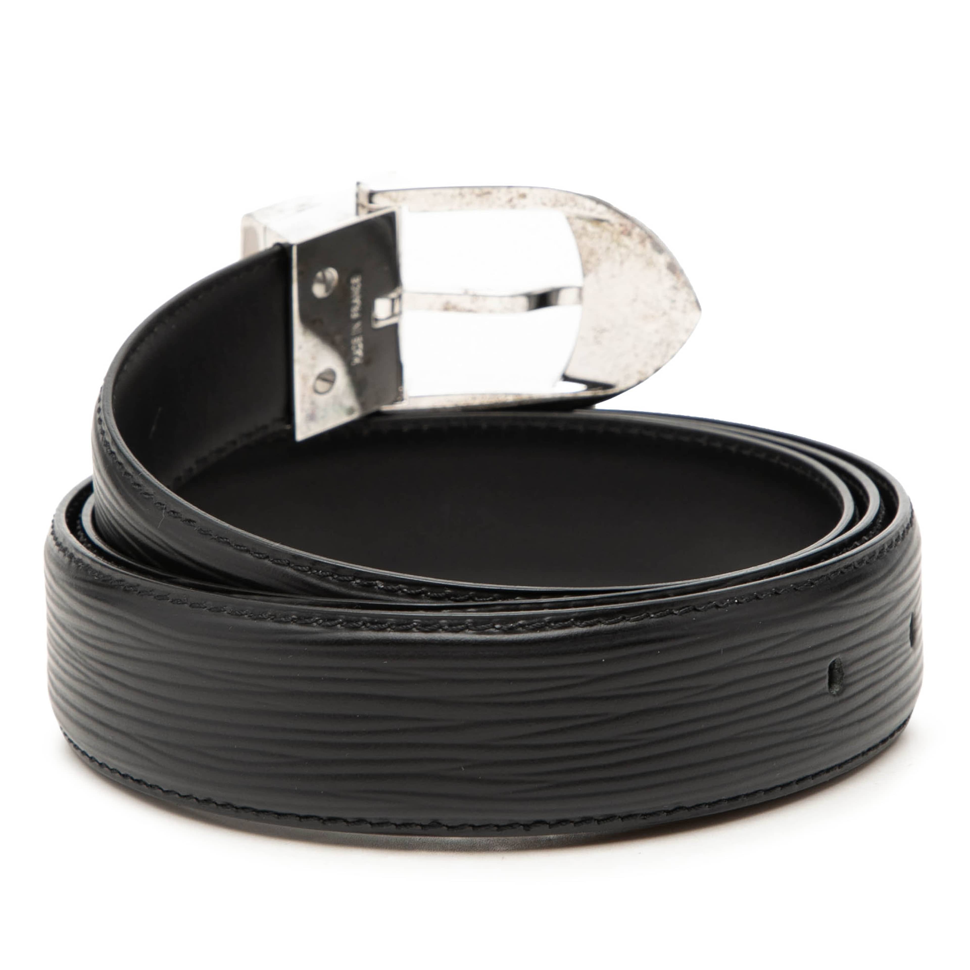 Louis Vuitton Epi Ceinture Belt, från Luxclusif, i färgen black. Klicka för att öppna bilden i stort format