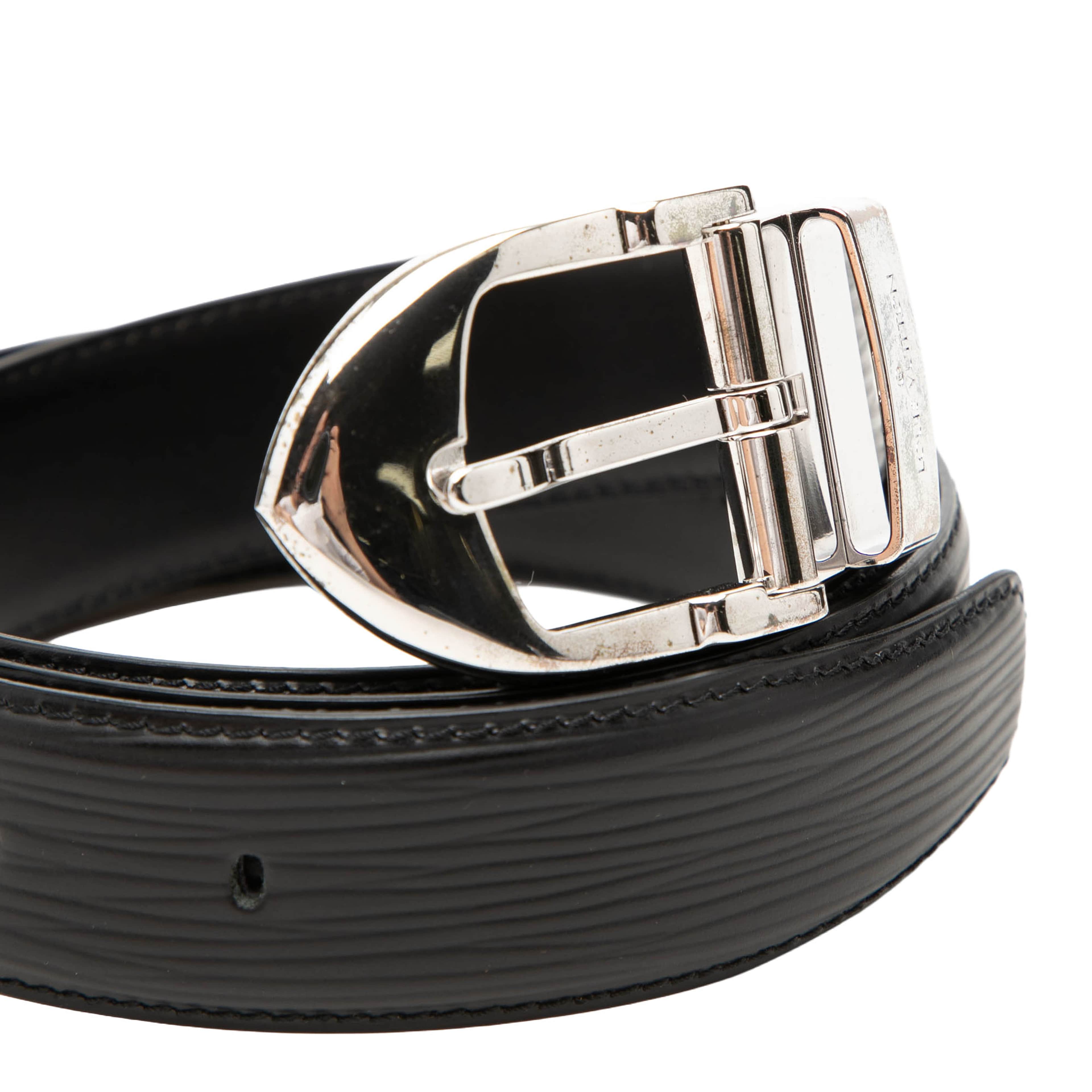 Louis Vuitton Epi Ceinture Belt, från Luxclusif, i färgen black. Klicka för att öppna bilden i stort format