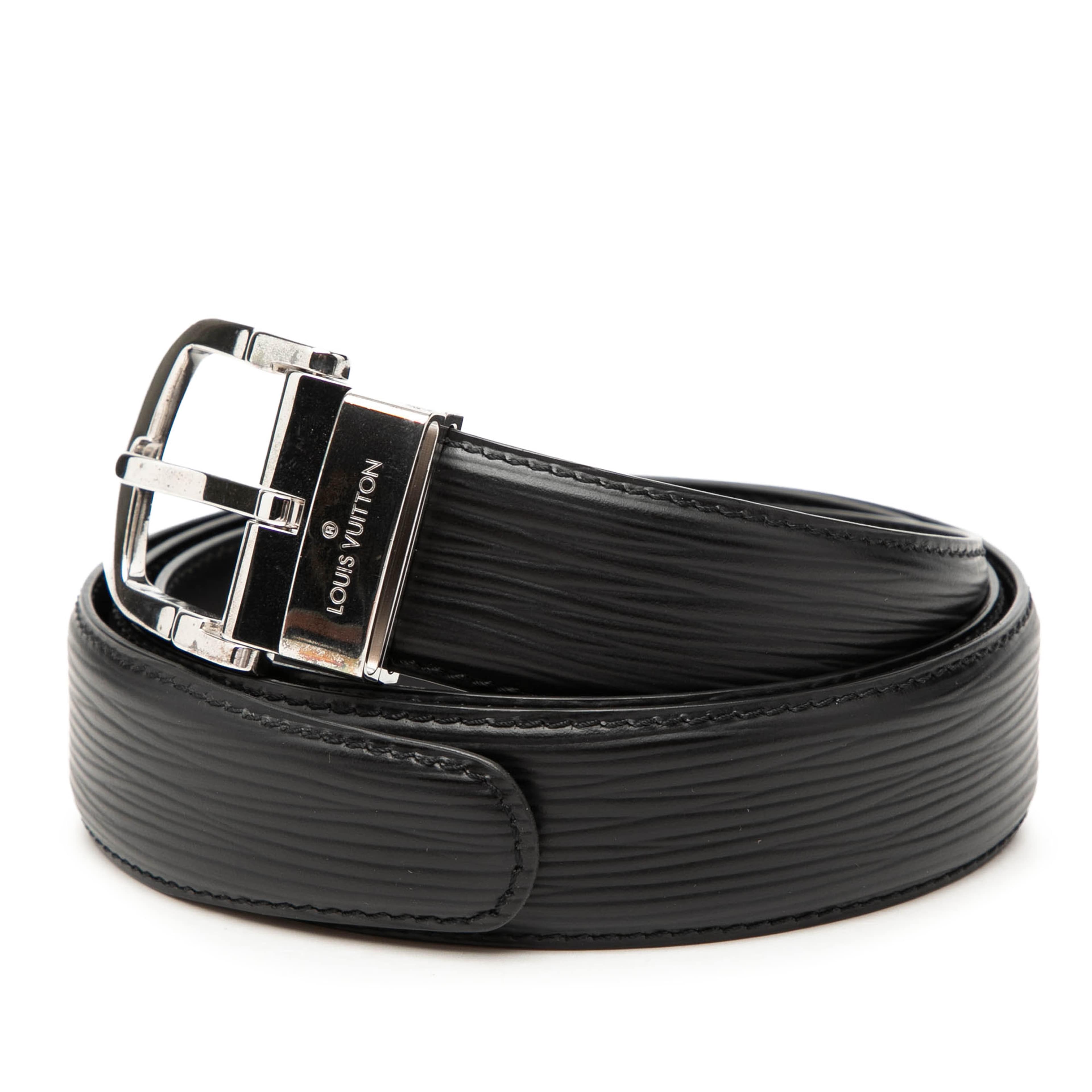 Louis Vuitton Epi Ceinture Belt, från Luxclusif, i färgen black. Klicka för att öppna bilden i stort format
